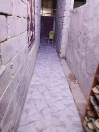 بيت للبيع • ١٠٠م • الامن الداخلي