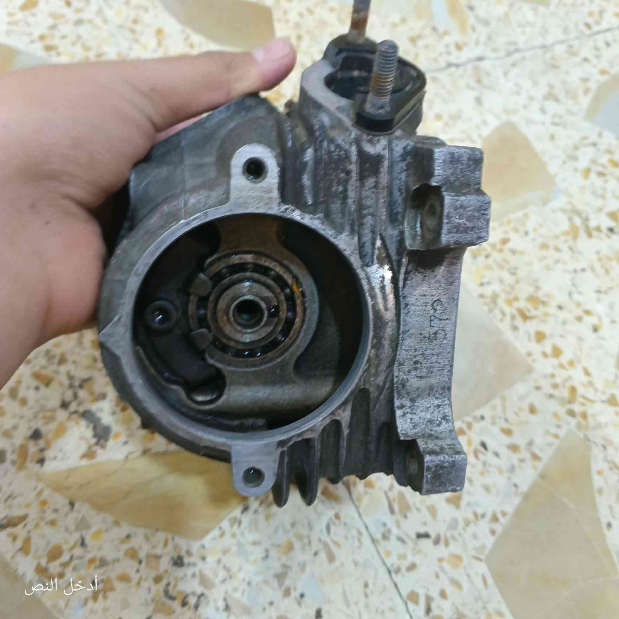 سلام عليكم
كور مال دراجه بوليس نوزل للبيع 
الكور نضيفف مابي شي السن مال بلك ما مسحوك مسويله سن جديد بلادي يرادله بس قبغات ولفات كلشي مابي نضيف وحلو 
مكاني ديالى بعقوبه هذه الرقم ***********

