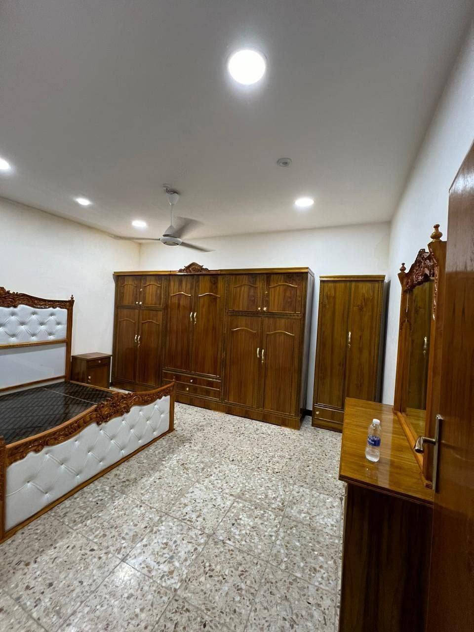 مليون و200
الحجز واتساب ***********
