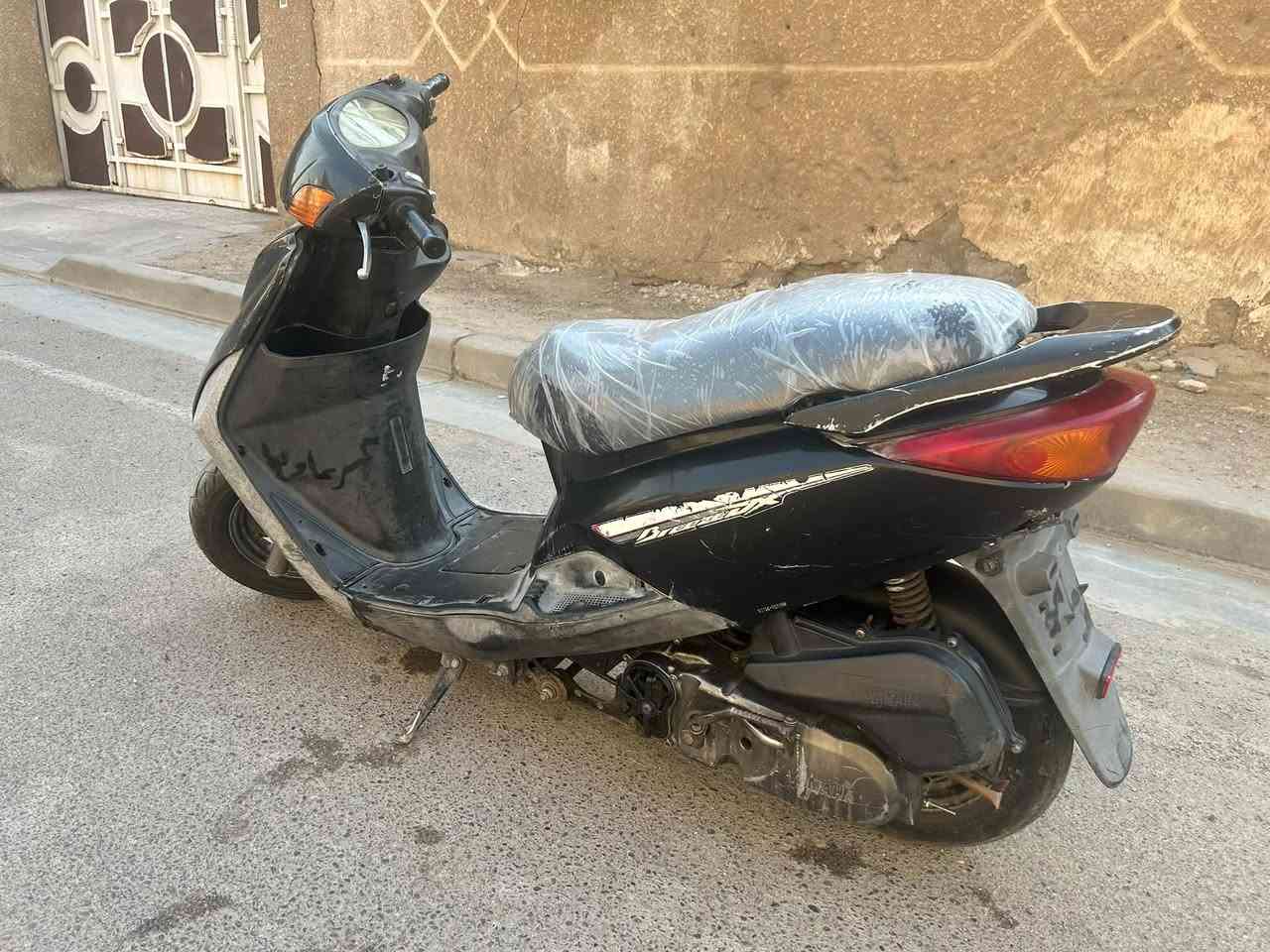بريز ياباني 140 سرعه
(منزله رنبه قبل أربع اشهر على شراء )

محرك مكفول كفاله عامه شرط مامفتوح برغي واحد 

شلعه ومعدل اي نقص مابيها 

سلف شغال ✅

هندر واحد ✅

كهرباء كله كامله عالي ناصي اشاير يمنه يسرى قفل جنطه قفل استرين تايرات امامي خلفي جديد كله كامله 

اكسل مكفول دراجه متصرف دينار واحد عليها 

وجيب وياك الف مصلح يفحص الي بالك وديها وين يعجبك 

كفر اصلي مختم ختم واحد ويه المكينه شرط كلهن 

السعر 550 الف 

مكاني حي جهاد ديوان المخابرات 

الاستفسار *********** ,*********** 

ماجاوب خاص رجاءا شراي اتصل وتاخذها من باب بيت
