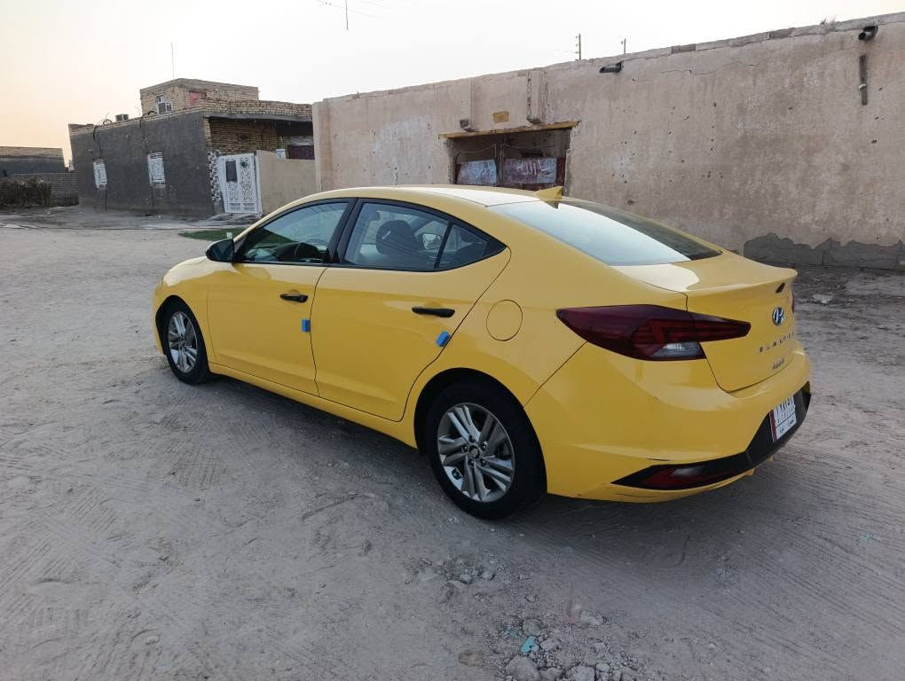 السلام عليكم
هونداي النترا موديل 2019 رقم بصره حره تحويل ثاني يوم وارد امريكي ضربته بنيد و جاملغ تبديل والباقي كفاله عامه مكينه 2000 دوش مامفتوحه كير At  مكينه وكير وحداديه وتبريد ثلج تخم تاير سياره جاهزه سياره نص فول تحكم بل ستيرن دسك خلفي و امامي حساسات خلفيه و ماميه شاشه كبيريه گامره دواره مانع انزلاق شفادات ويل گب منضومه زنون وباقي الموصفات معرفه سياره ماشيه 117 حقيقي مكان سياره ناصريه سعر 113 وبيه مجال قليل رقم الهاتف *********** وانه مكلف بل نشر البصرة, العراق

