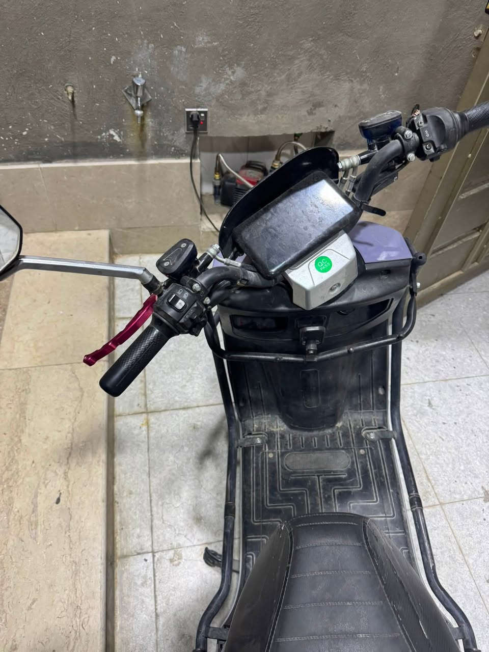 دراجة شحن للبيع نوع الماسة نضيفة بطارياتها جدد ماماشية هواي حادث بسيط  فقط الماشة عوجه تتعدل ب10 آلاف وكسر بسيط بل كفر الأمامي 
سعر مناسب 
عنوان بغداد محمودية حي بدر 
***********

