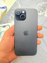 ايفون 15 جديد وكاله بال كارتون بطاريه 100 تواصل 07717559922  نص مكتوب ...