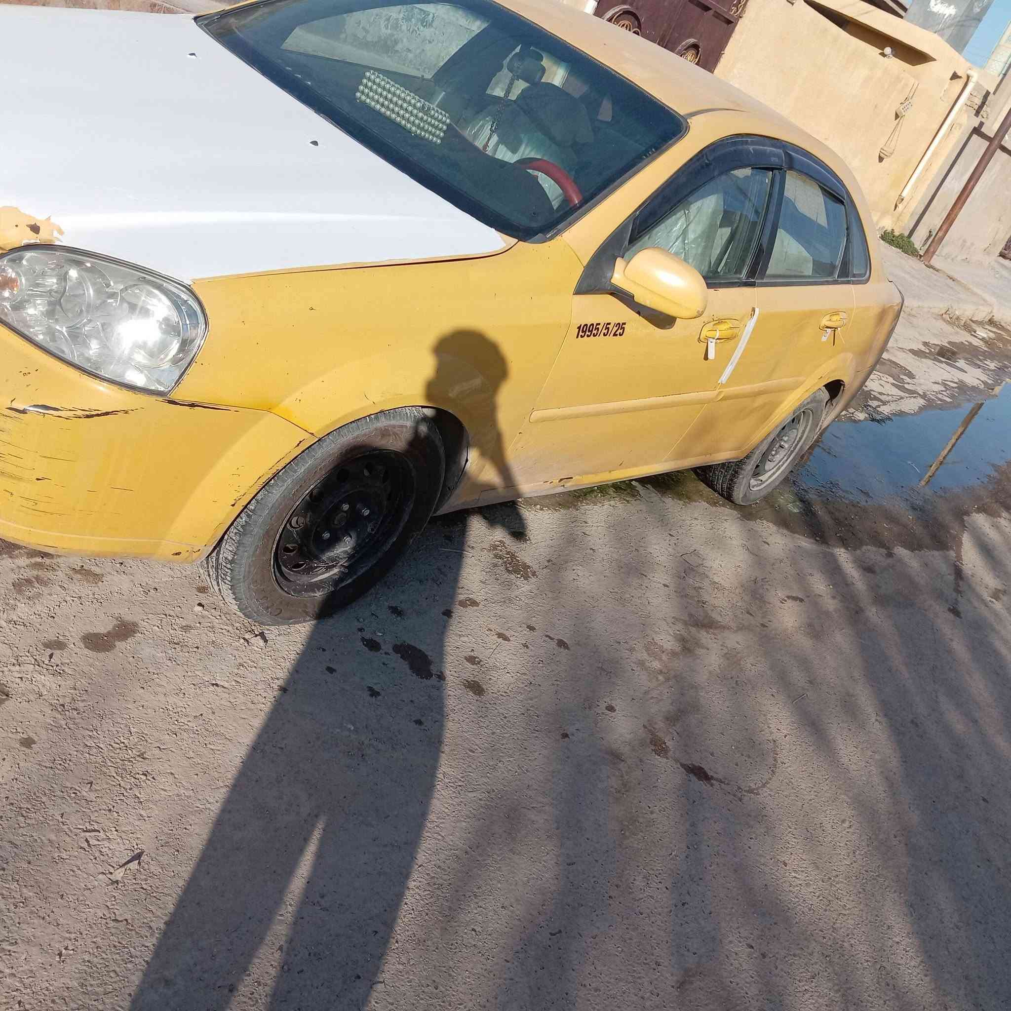 السلام عليكم سيارة اوبترا موديل 2012 للبيع رقم بغداد انكليزي باسمي تحويل شوكت ما يعجبك محرك جديد مصارله شهر من مشدود تبريدها ثلج سياره جاهزة من كلشي تجي تشغل وتطلع بس  مكان السياره بغداد ابو غريب  ما متواجد علفيس اتصل على الرقم ***********  السعر 65 وبيها مجال للطيبين
