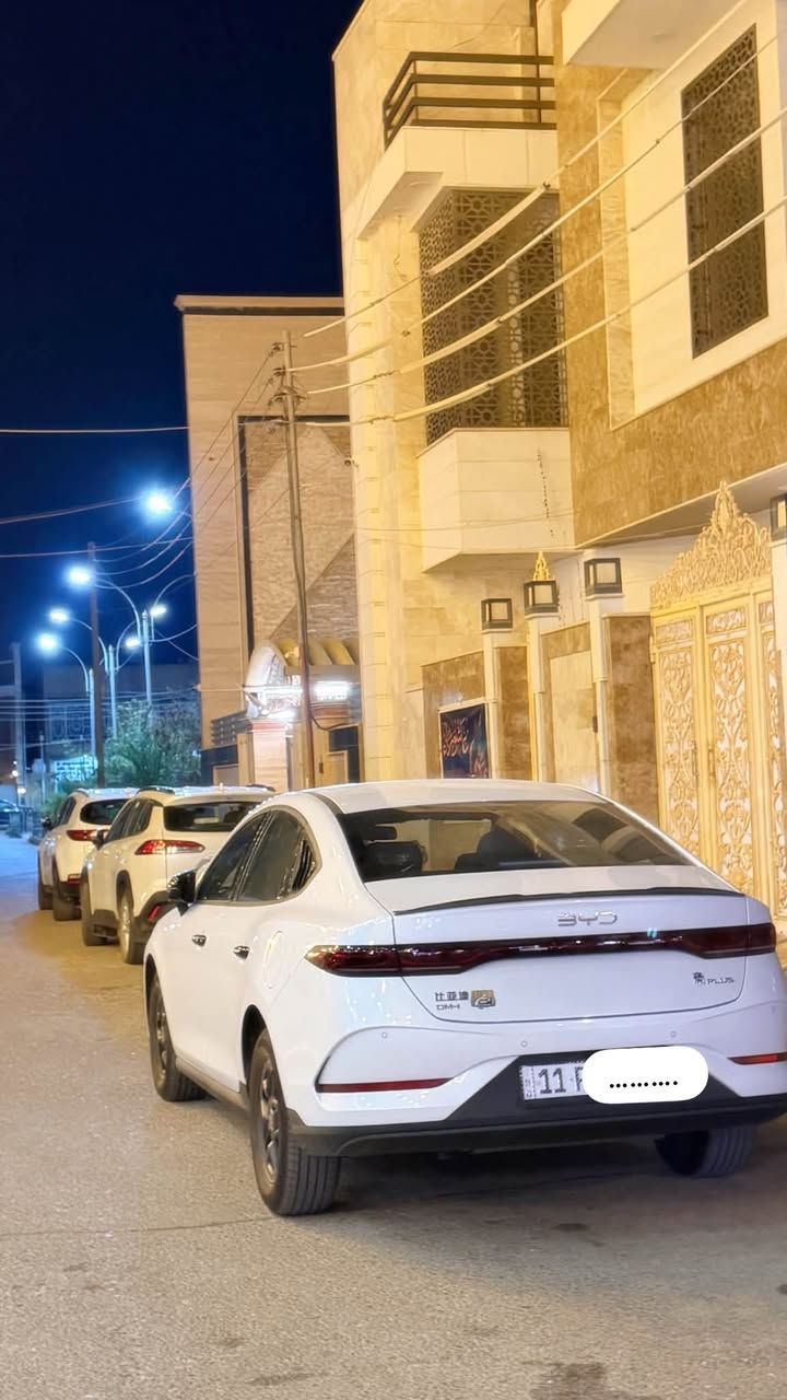 السلام عليكم سيارتي byd كن بلس 2025
رقم بغداد المداور بنفس اليوم سيارة نضيفه زيرو من الشركة 
ماشيه 4000 
للتواصل والاستفسار :***********
