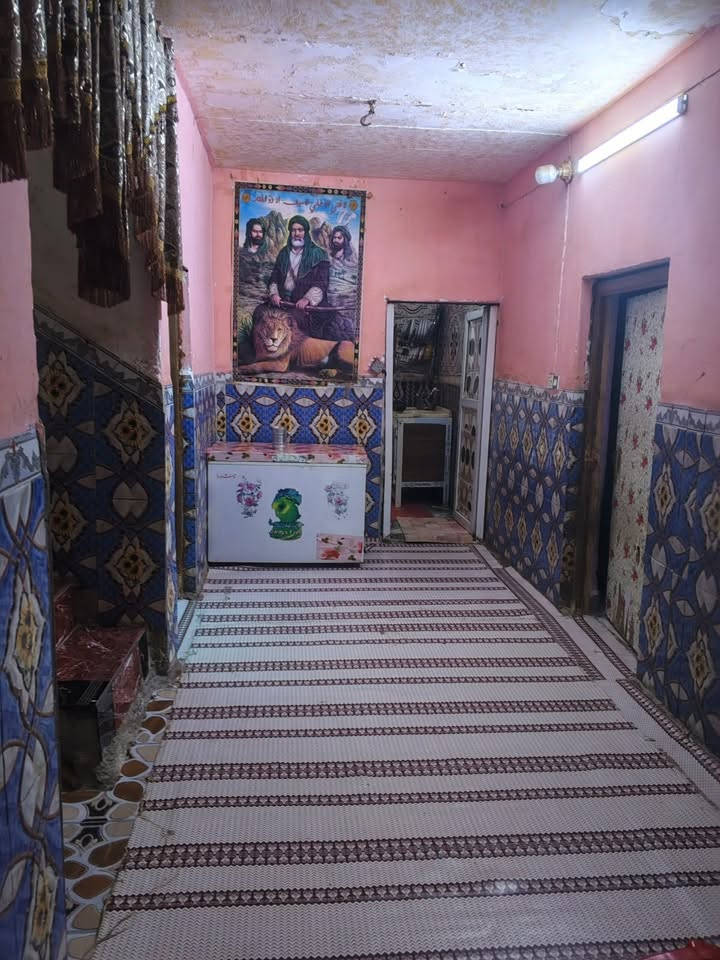 بيت طابو صرف للبيع في حي العسكري شارع سيد جواد مساحة البيت 250متر 4غرف نوم بناء بلوك عكاده
الاستفسار مراجعة مكتب خالد الشريفي عنوان المكتب قرب مطعم صمد الاول 
***********

نستقبل عروض البيع والشراء
