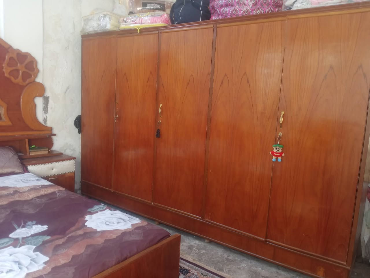 غرفه نوم نضيفه  صاج عراقي للبيع للستفسار اتصل على الرقم ***********

