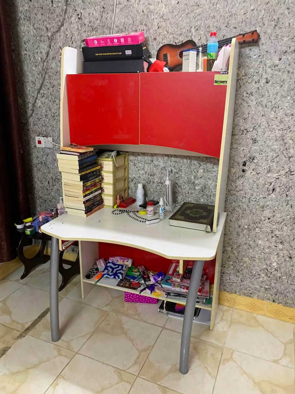 غرفة نفر نظيفة ٤ قطع للبيع
العنوان /  سرجنار شارع ابو سناء مجاور فندق برج الحياة بالضبط للاستفسار الاتصال  على الرقم ***********

