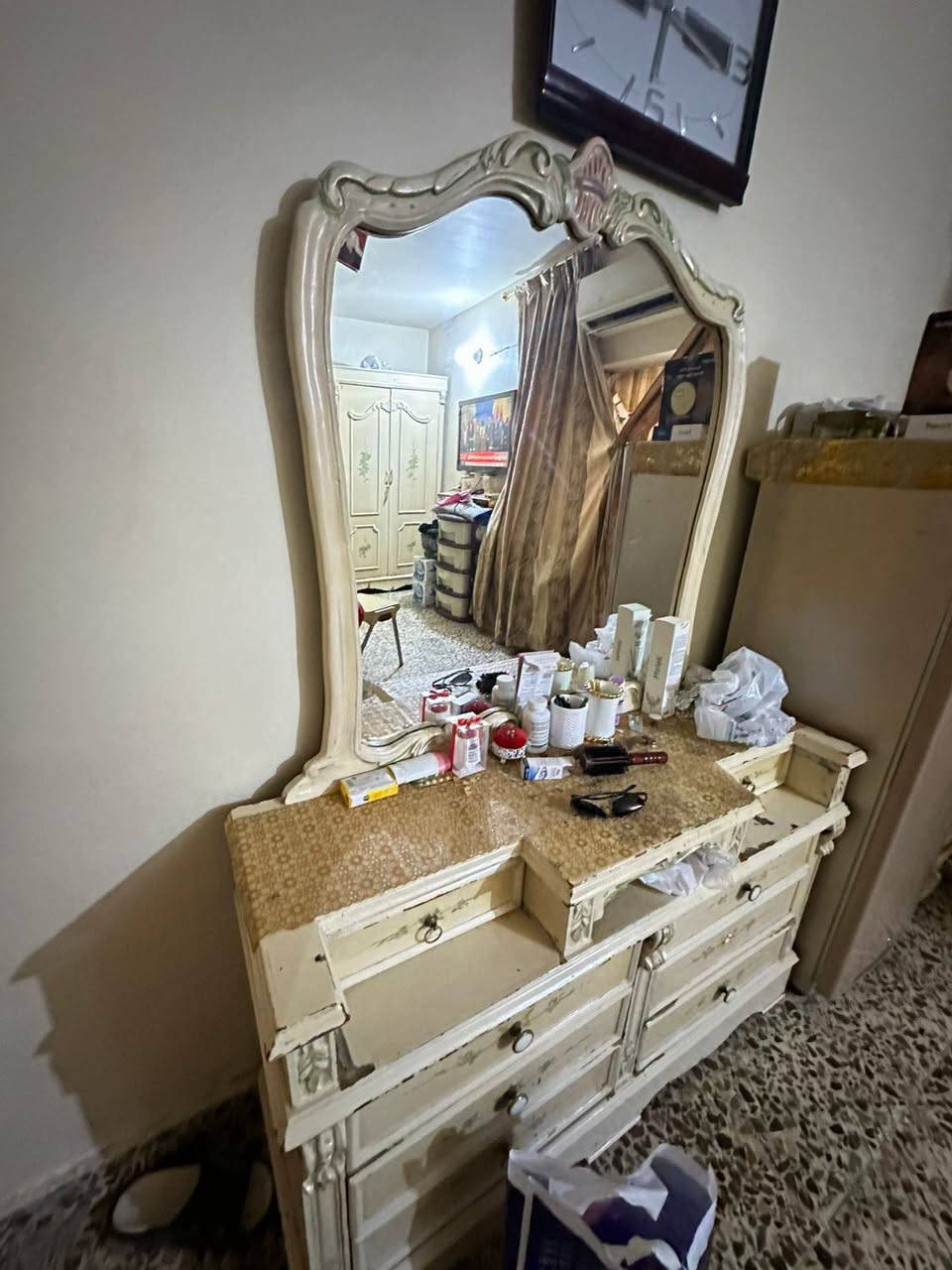 غرفة مصرية • ٦قطع • نفق الشرطة