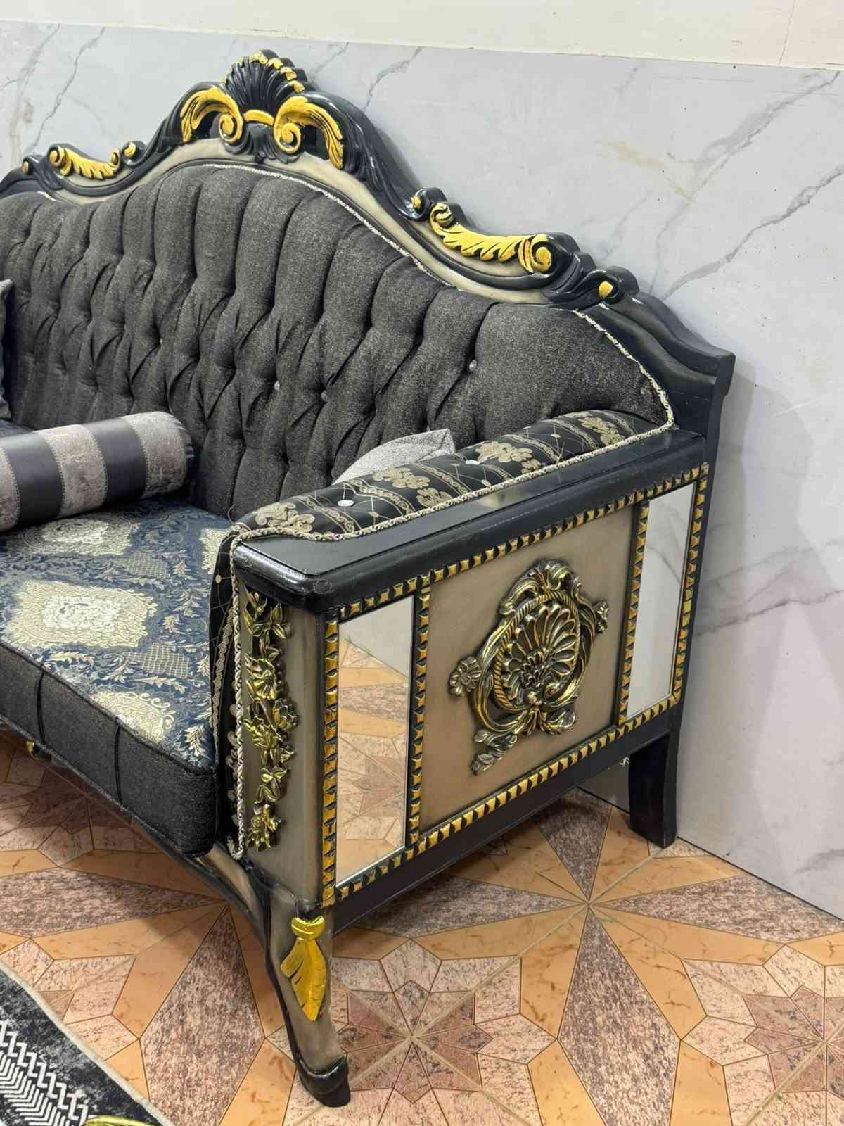 دزاين ايطالي • ١٠ مقعد • ميز وسطي