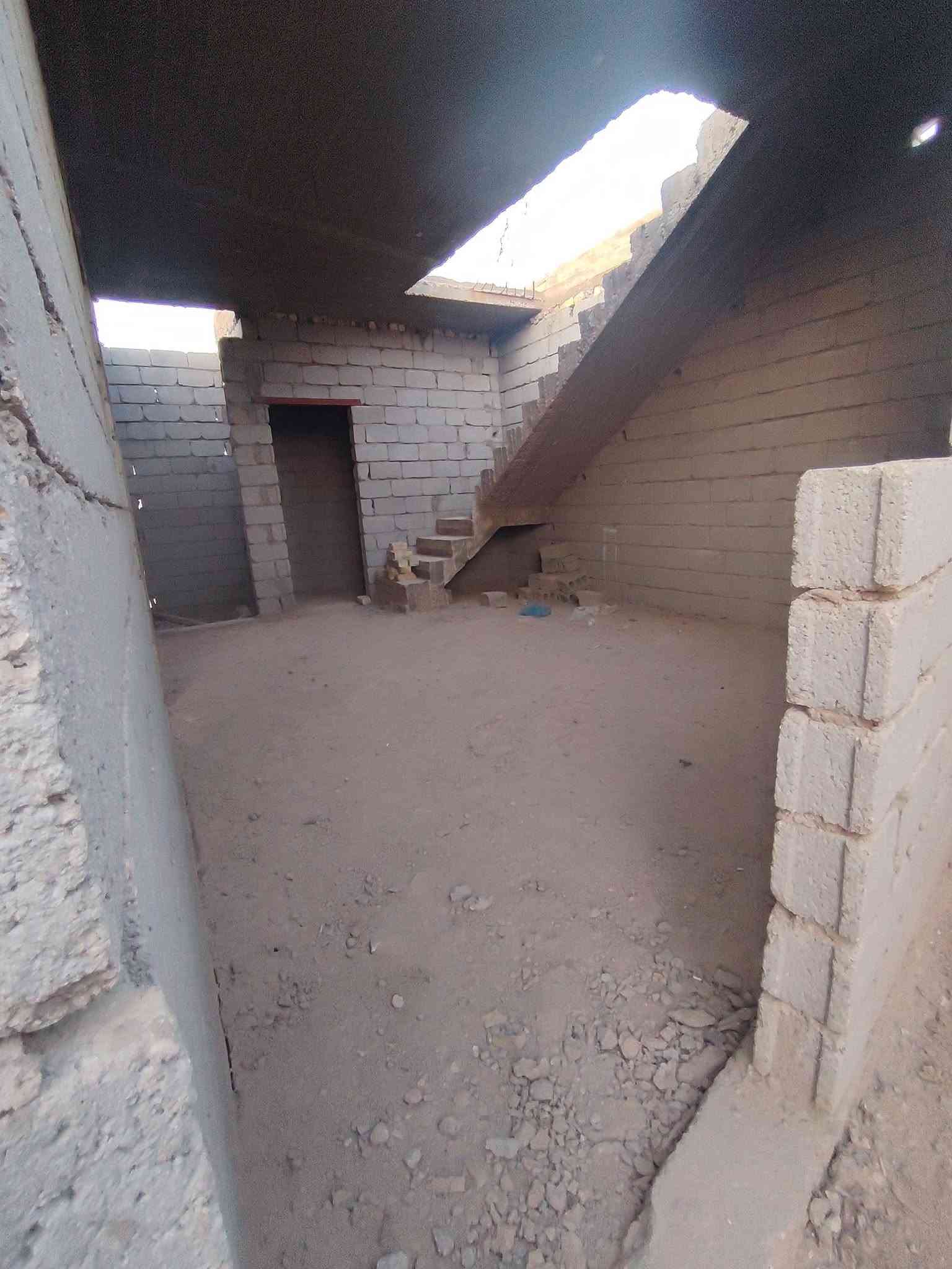 هيكل 100متر للبيع أساس مع سقف كونكريت مسلح
مكانه قرب السيد سماعيل حي الرباب منقطه سكنيه
يصلح حسينية وسكن السعر 18وبي مجال نوع العقار35
مراوس بسياره حسب القناعه استفسار ***********
