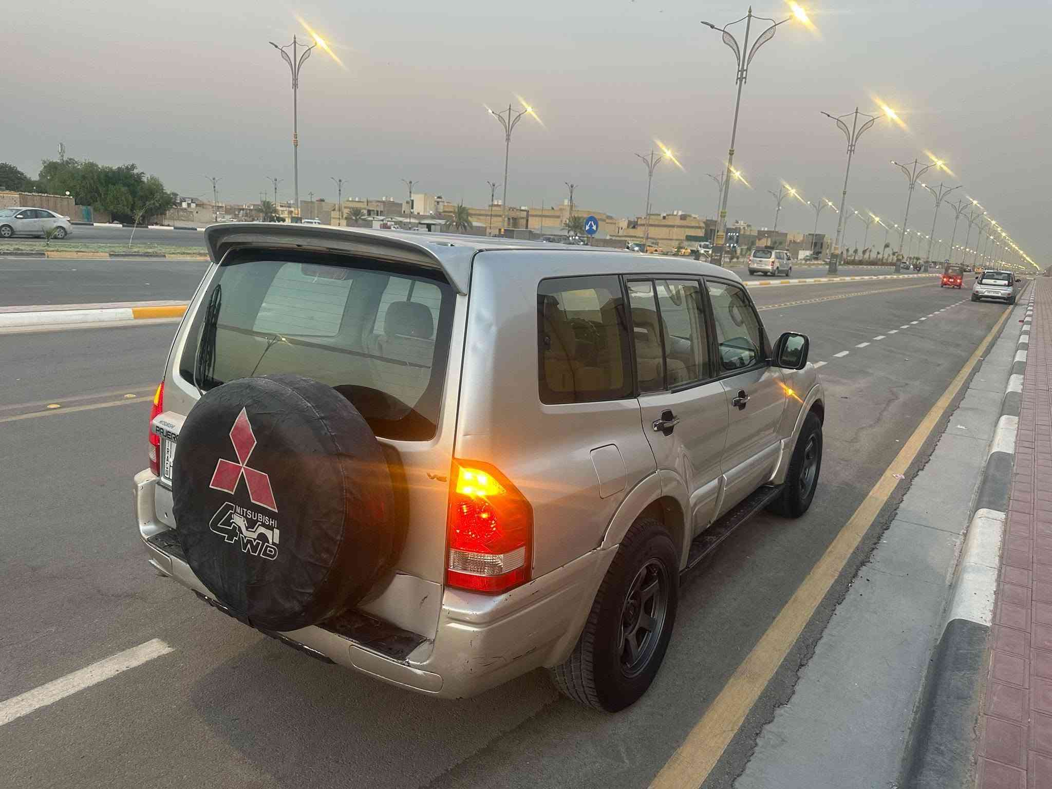 السلام عليكم باجيرو ٢٠٠٥ مكينه البلاد سياره جديدا مال جناي مكفوله من الصبغ والضرب سياره ادوات بيها ارقام وسنويه بغداد علمن ادوات السعر ٣٥ مال جناي مكني كربلا مكلف بل نشر ***********

