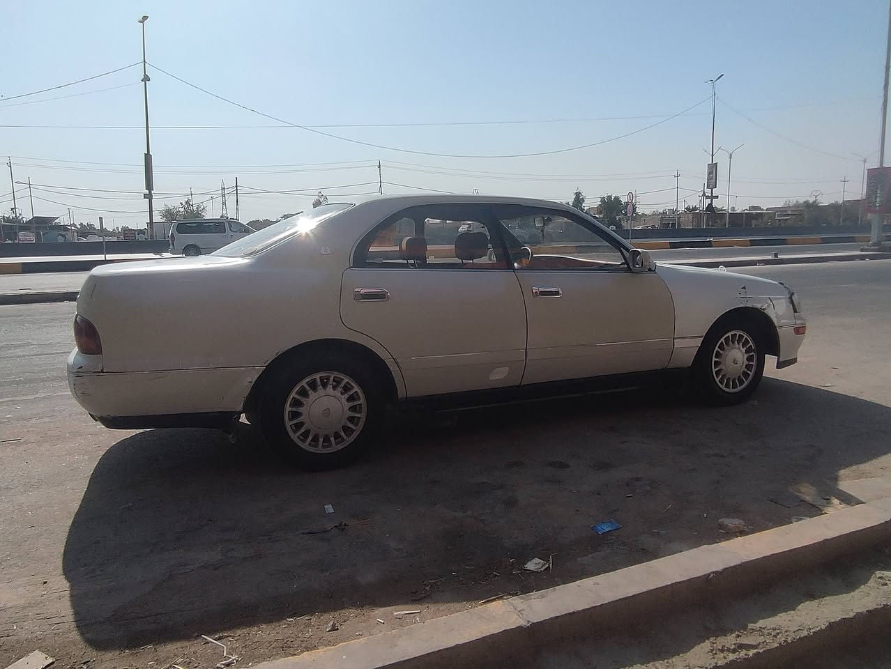 سلام عليكم شباب سياره بطه للبيع رقم دولي سياره بسمنه السياره  شوفت عينك ماعاوزها بس صبغه جماليه مكينه كير وحداديه حلوات مكينه 2500قبق ابيض المرغوب مكفوله من العيب الشرعي سياره بيها كصه قماره.....السعر 32وبيها مجال مكاني نجف رقم جهاز ***********بي خط واتساب
