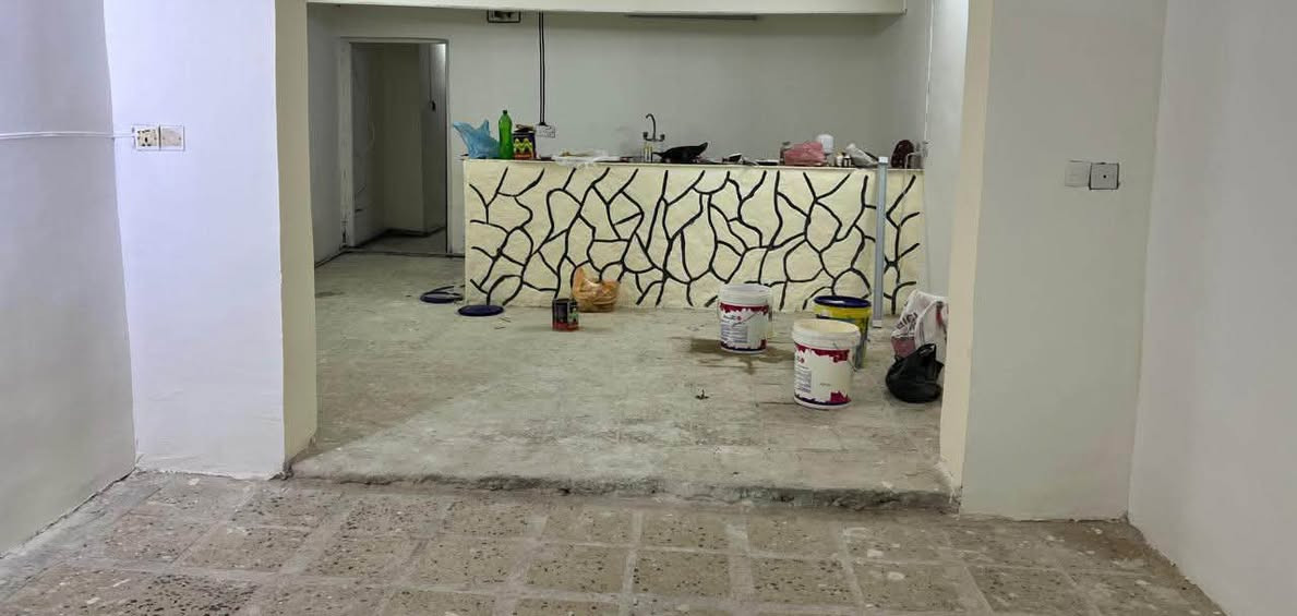 بيت مشتمل ارضي للايجار 
المساحه100 متر
شارع ابو حطاب 
ترميم جديد صبغ وكهربائيات
رقم الهاتف: ‭***********‬
سعر الايجار: ٥٠٠ قفل
