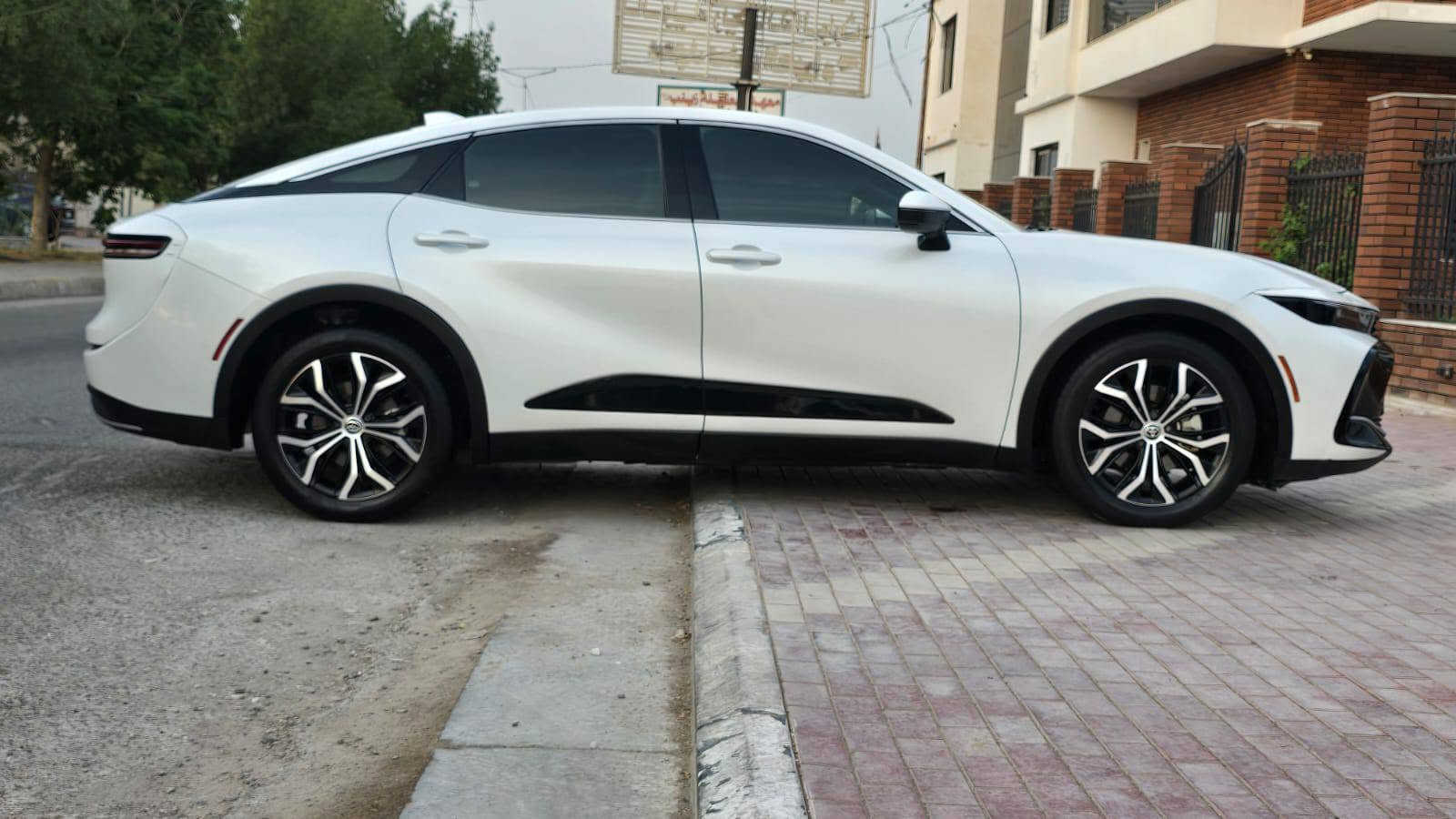 كراون هايبرد • دفع رباعي • ٢٠٢٣