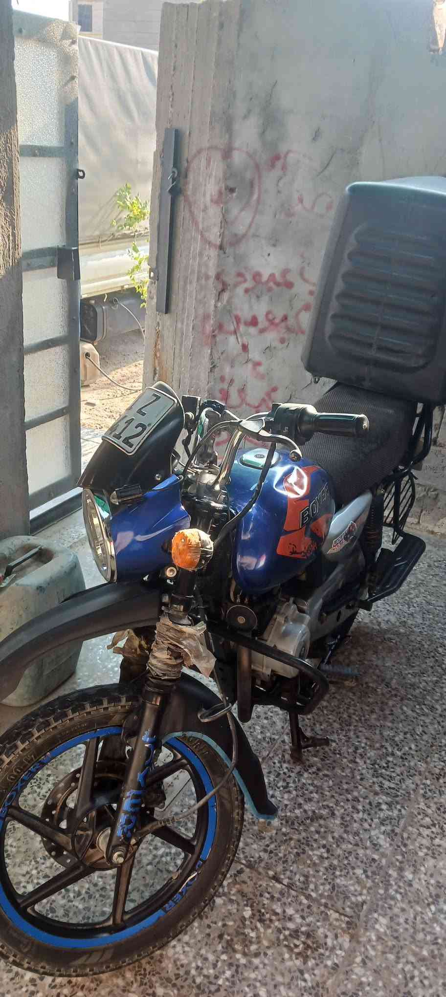 بوكسر للبيع مديل ٢٢ رقم وسنويه مكينه ناعمه بس يراد بوشه وبستم نواقص بسيطه اشاره ودشبول وجواريب دبل غير هذني ماكو سعر مليون و ٣٠٠ عنوان الدوره هاتف ***********
