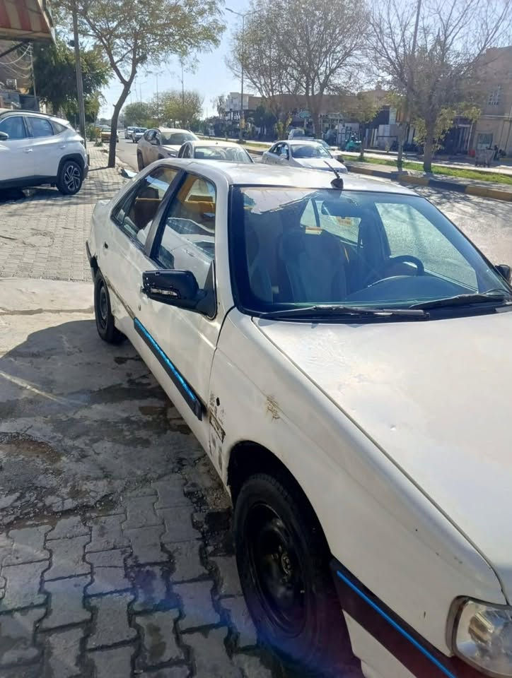 🚗 بيجو 405 للبيع
يالله
موديل 2009 
سيارة كير ومكينة كفاله 
وتبريد شغال ثلج 
سياره اقتصاديه وقويه 

سعره 28 ورقة وبيه مجال بسيط

الموقع / بابل - الهاشميه 
للاتصال / ***********
