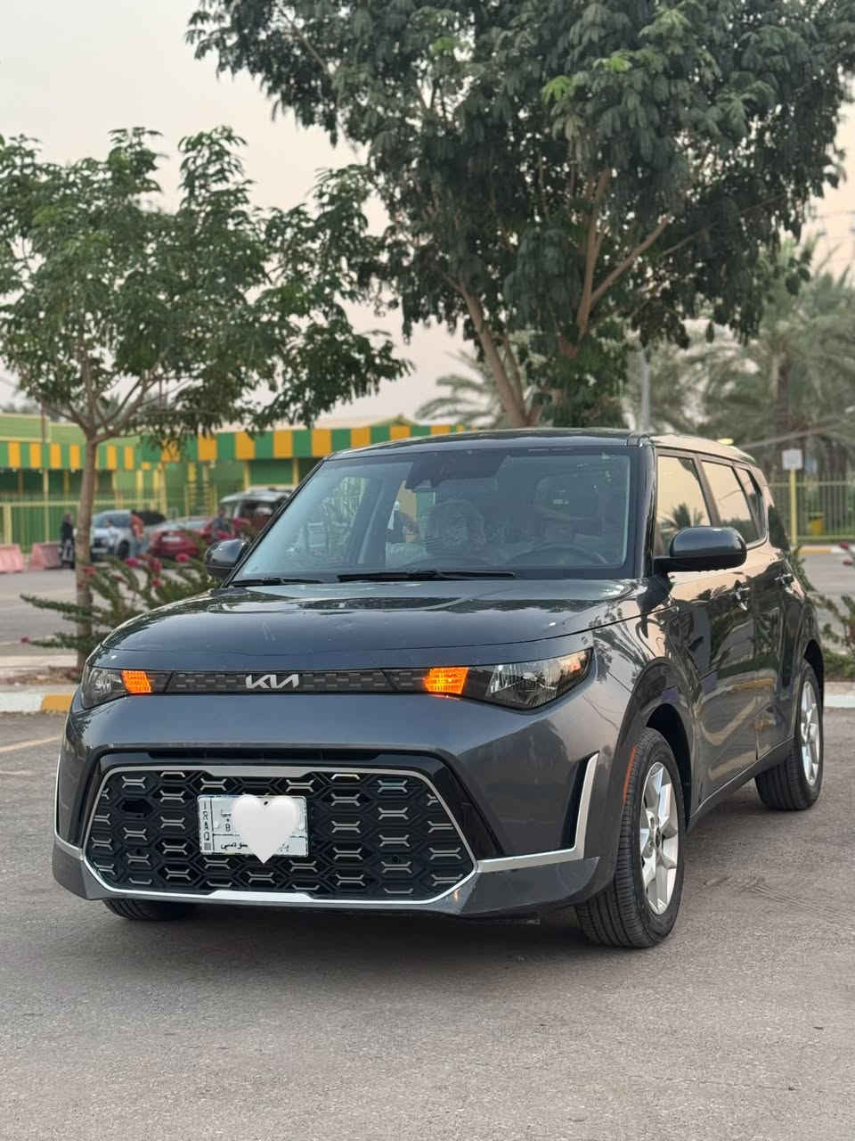 صول 2023
مواصفات الs

كامره خلفيه
رادار جانبي
كار بلي
رادار امامي وتحديد مسار
داخل ابيض
السياره بدون ايرباك بدون صبغ
ماشيه ٥٣

148 بيهه مجال

***********
