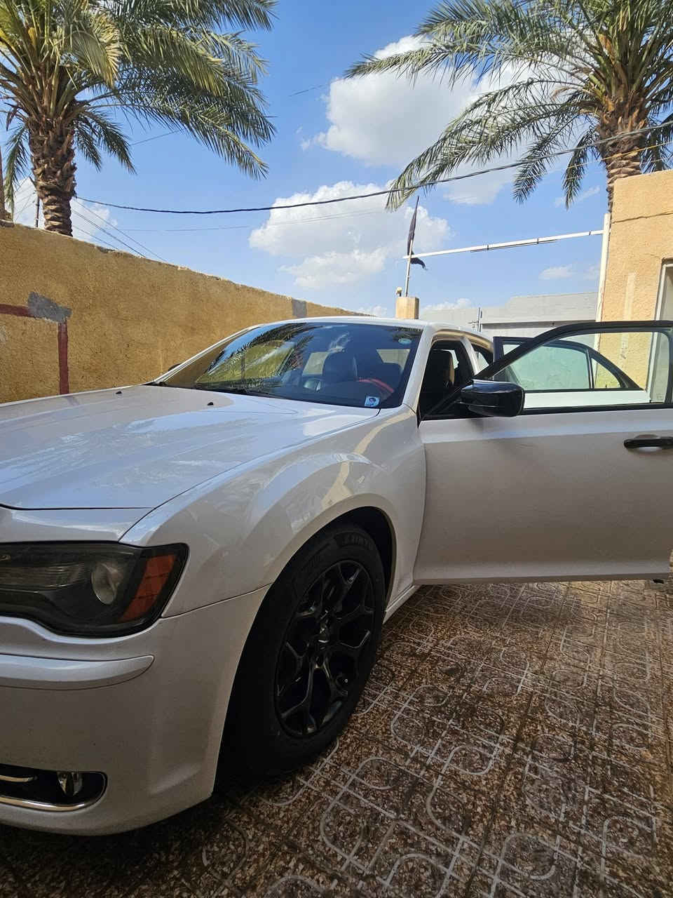 اوباما 2014s كندي داخلة كلين فول مواصفات 
بلعراق صار بيها جاملغ امامي صبغ
مكانين بارد
القمارة گد شبر أثر تكشير موجودة صورتها وشغل درجة اولى
رقم أربيل بأسمي 
منظومة تبريد كاملة مبدلة كلة جديد
حدادية قبل شهر مشتغلها 100%
مكينة وكير كفالة 
تخم تاير جديد 100%
منظومة بانزين ادامة كاملة
السعر 180
مكاني بابل قضاء القاسم 
***********
