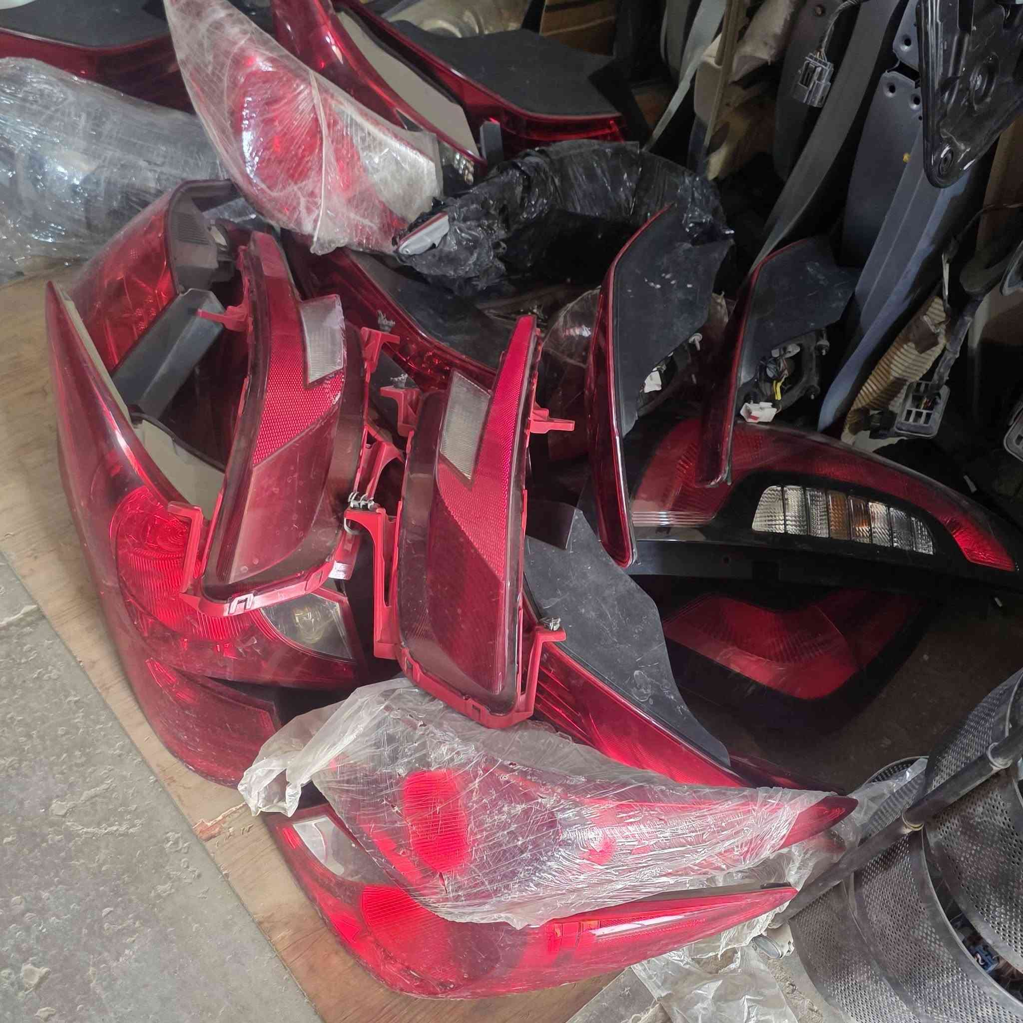 متوفر قطع غيار للسيارات الكوريه لدى مجمع تحسين الحسيني العنوان الديوانيه الحي الصناعي البلوك 2 للاستفسار الاتصال عل *********** واتس اب 
***********
