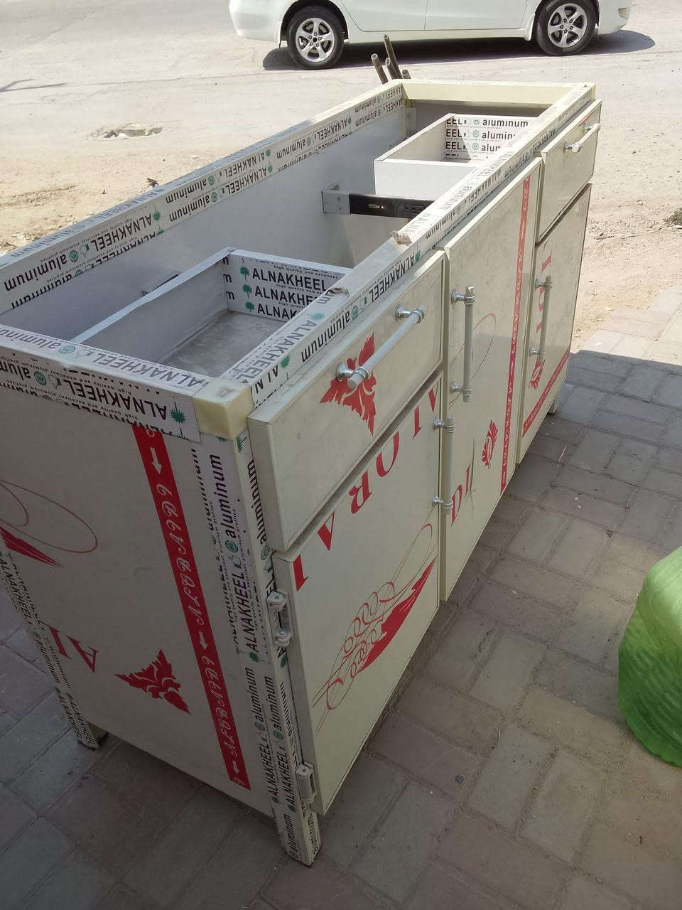 معرض+ومعمل+طه+لإنتاج+الدواوين+وعمل+غرف+نوم+والكاونترات+الالمنيوم+والدواوين+وتخم+بسعة+عشرة+مقاعد+شغل+درجه+اولى+وضمان+حسب+الطلب+والمقاسات+وبأسعار+مناسبه+الموقع+هيت+شارع+الچري+قرب+جامع+عبدلله+ابن+مبارك+للاستفسار+الاتصال+على+الارقام+التاليه+***********او+*********** هيت, الأنبار
