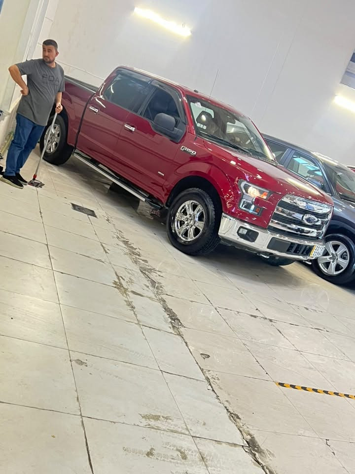 السلام عليكم
فورد F150 ايتورك LXT مديل 2016 

 2.7 تون تيربو

 6 سلندر 
بصمه 

المرغوب باب طويل وبدي قصير 

كير تعليك 

كفاله مكينه وكير 

كشنات جلد 

برغي مناقصهه 

حادثهه نص بدي ابيع بدي كامل صبغ 

وصارت عندي طخه بل خشم البنيد وعدلته وصبغته كد شبر  سعر 188 وبيهه مجال بصيط 

رقم ***********سليمانيه مرات متواجد بغداد
