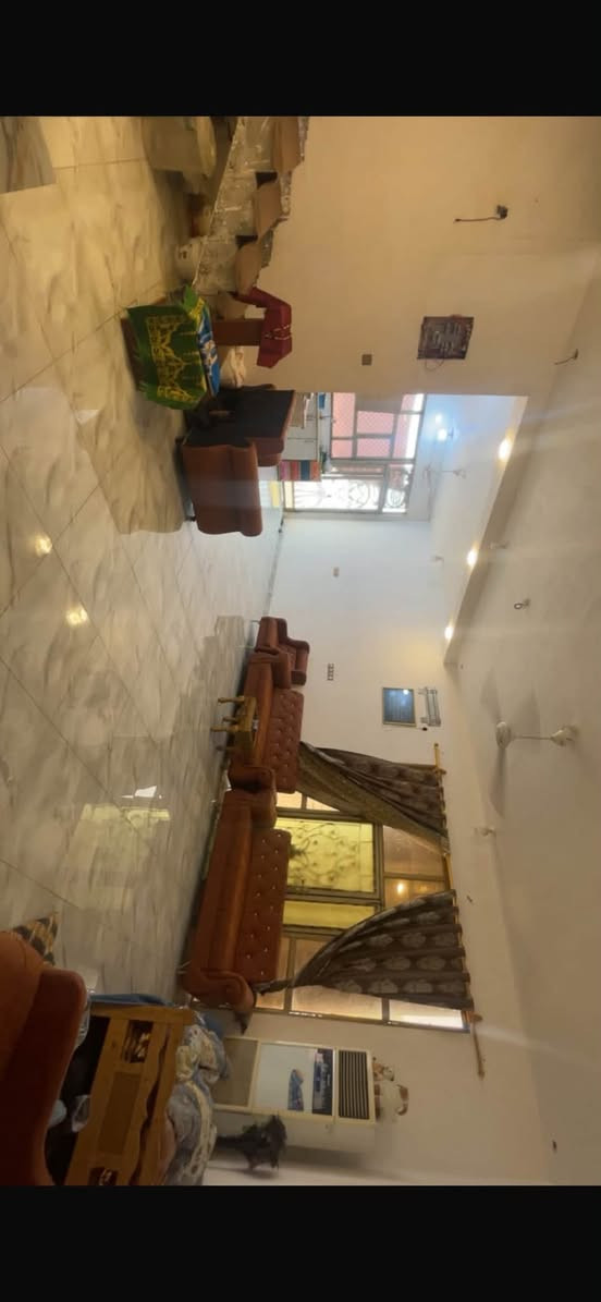 � للبيع بيت مميز – سيد علاوي / جسر بربوتي / أم الذهب 🏡
📐 مساحة الأرض: 600م²
🏠 مساحة البناء: 200م² | بناء 2023

🔹 غرفتين نوم
🔹 صالة كبيرة
🔹 مطبخ مفتوح على الصالة
🔹 صحيات داخلية معزولة 4×4
🔹 براني معزول 8×5
🔹 صحيات خارجية
🔹 حديقة كبيرة مقابيل البيت
🔹 حديقة مقابيل الصالة 🌳

💰 السعر: 170 مليون

📞 ***********
