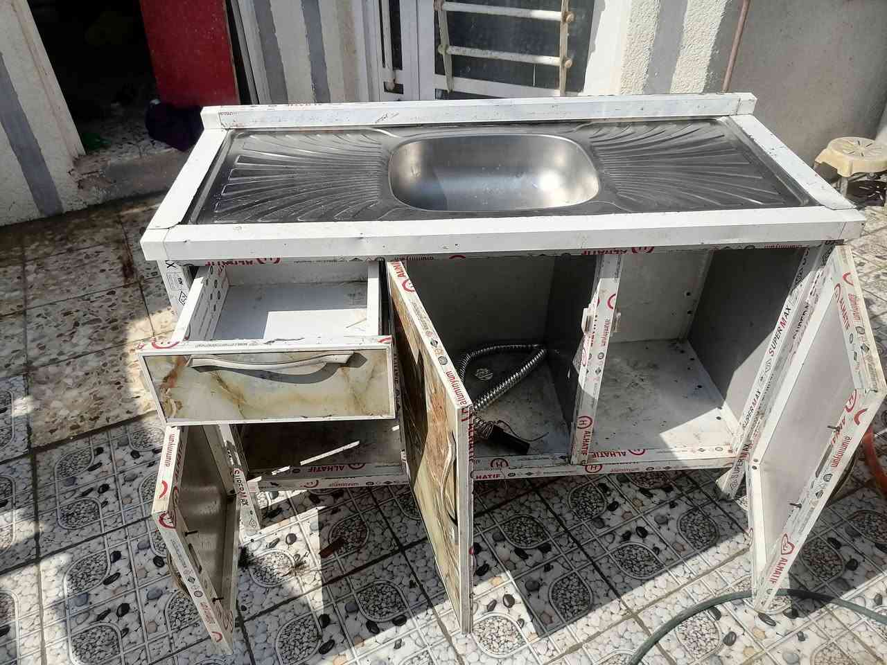 ٨٥ • بوفيه