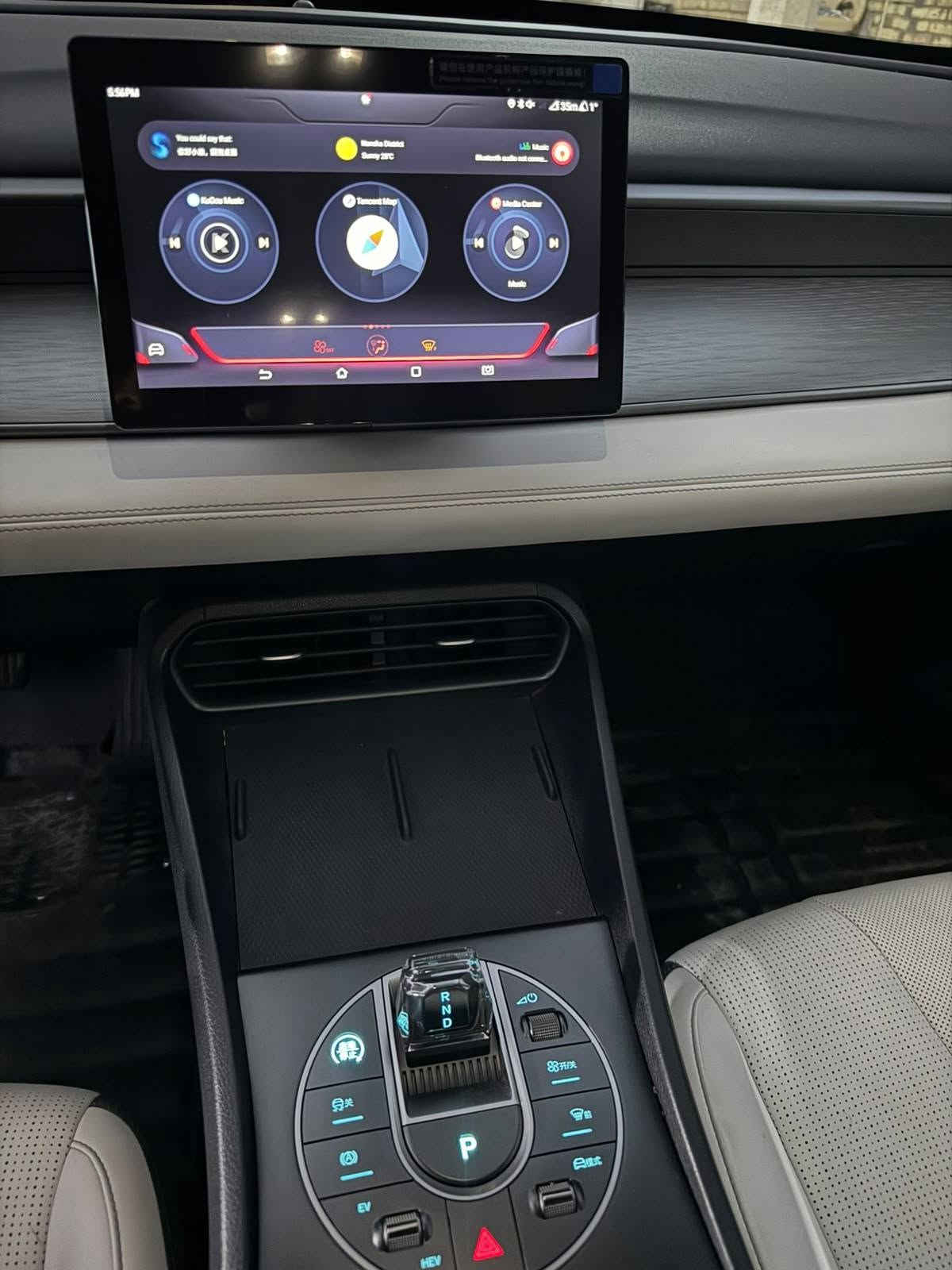 السلام عليكم 
مكلف بالنشر 
سيارة byd sel 5 
موديل ٢٥ بطارية ٥٥ كيلو 
السيارة ماشية تقريبا ألفين كيلو فقط 
مكفولة السيارة ، رقم بغداد وتحويل مباشر 
السعر  22 مليون و 300 وبيها مجال بسيط 
للإستفسار الاتصال بصاحب السيارة 
***********

مكان السيارة واسط ناحية الحفرية
