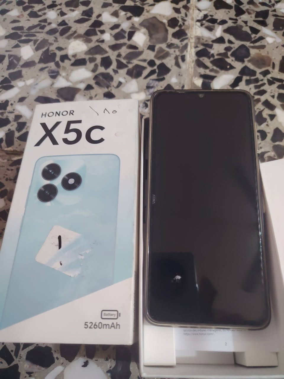 السلام عليكم جهاز هونر X5C
استخدام شهر جهاز نضيف السعر 150 مع الملحقات بغداد فلكه حي النصر رقمي ***********
