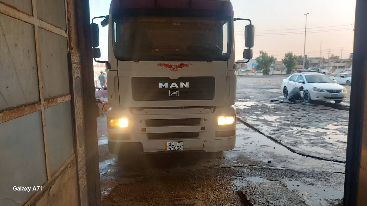 🚛 إعلان بيع سيارة صهريج (مان) بحالة ممتازة ومكفولة 🚛
 النوع: مان (MAN) - سنكل خلفي.
 الحمولة: حمولة عالية (طوناج).
 المواصفات: بويلر مغلف + نظام GBS.
 الوضعية القانونية: رقم إنكليزي (باسم صاحب السيارة مباشرة) 🧾.
 الضمان: السيارة مكفولة من كل نقص وجاهزة للعمل فواً.
📞 للتواصل والاستفسار (اتصال مباشر): ***********
💬 للتواصل عبر الواتساب (تراسل فوري): ***********
