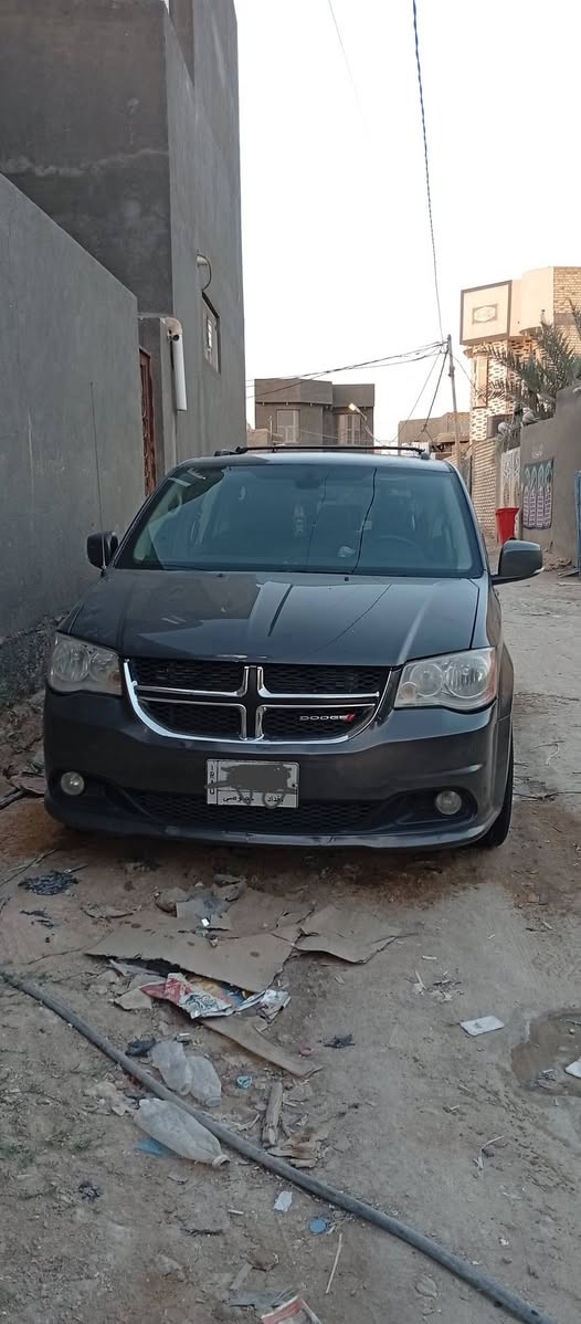 سلام عليكم سياره دوج كرفان للبيع موديل 10 خير من الله مكينه تبريد بيبان كهرباء جنطه كهرباء فول سياره ما عايزه شي مكاني سماوه *********** رقمي للتواصل متواجد

