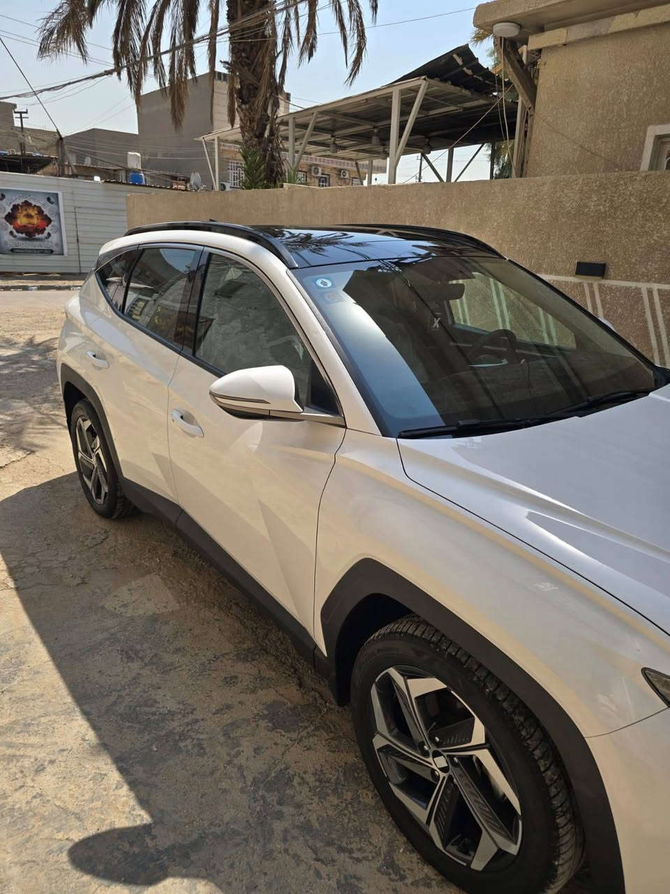 السلام عليكم ‭***********‬
هونداي توكسان خليجي 2024 فول مواصفات
مكفوله كفاله عامه عدا طخه صغيره بل باب خلف السكن باقي السياره مكفوله 
رقم بغداد الجديد تحويل ثاني يوم
محرك 2000 
بانوراما
بصمه 
تشغيل عن بعد⚡️
شاشه دشبول متصله الكتروني 
شاشة لمس يدعم Android Auto + CarPlay  📍 GPS
كامره خلفيه
شن تلفون لاسلكي⚡️
تحكم كامل بالستيرن
كروز مثبت سرعه 
3وضعيات قيادة Smart/ Sport/ Normal
كشنات 2 كهرباء 
صندوق كهربائي ( شفط )
تبريد خلفي
داخل بيجي
بردات خلفيه بلادي
لايت زينون / بك لايت LED
حساسات خلفي امامي
ويل كب كروم
السياره جاهزه مابيه اي نقص مكاني بغداد
السعر 210  
‭***********
