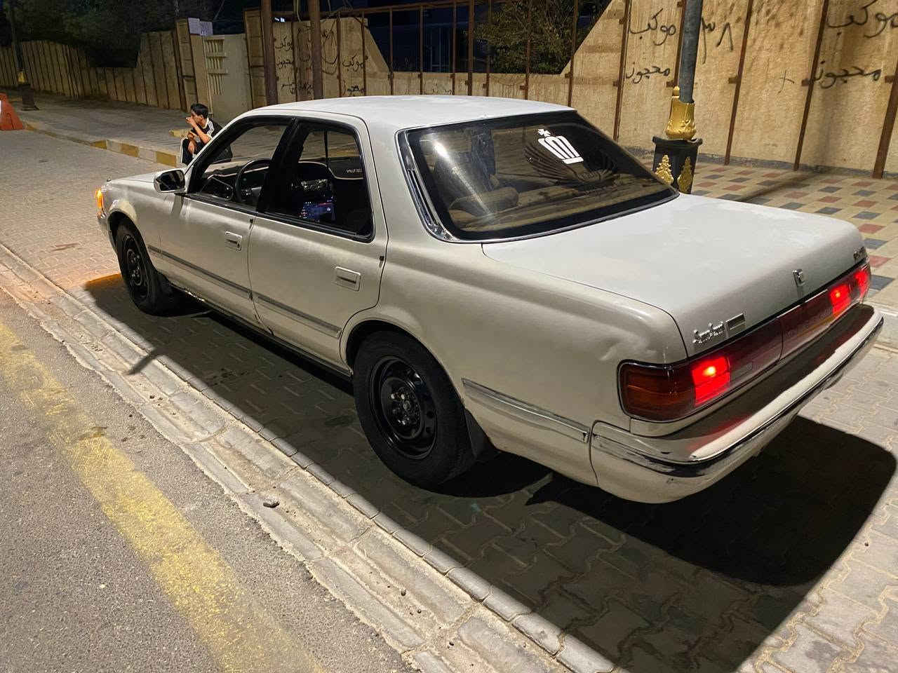 سلام عليكم 
سيارة البيع 
تيوتة كروسيدة  مديل ١٩٩٤
محرك فيفي تي ثنين ونص 
سيارة خير من الله 
كفالة من كص وضربة قوية وعيب شرعي 
مشروع وطني تحويل ثاني يوم سنوية ماساقطة 
مكانهة النجف حدادية ٧٠بل مية والسيارة شوفت العين تجي تفحص وتقتنع  السعر ٣٥وبيهة مجال 
التواصل ***********
