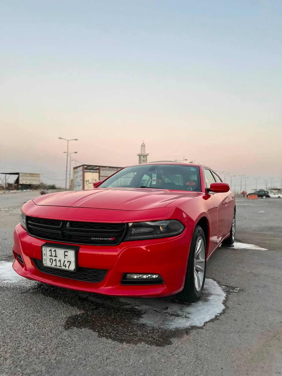 سلام عليكم شباب للبيع سيارة دوج جارجر SXT موديل 2017 دخول جديد كتاب ضباط السيارة بأسمي ثاني يوم تحويل كفالة عامة عدا حادثه بارد بالجاملغ فقط ماشية 160 حقيقي السيارة بحالة الوكالة جاهزة للأخير  مواصفات شاشة كبيرة كشن حضن كهرباء تدفئة بالكشنات صور الحادث بالمنشور الشراي يتصل واني خادم للجميع السعر 220.    *********** مكاني بغداد غير متواجد عالفيس
