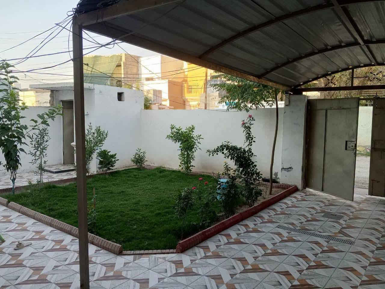 🏡  دار للبيع    🏡
                               
دار للبيع سامراء الافراز طابقين الطابق الثاني معزول 

متر الواجه 12 ونص  والنزال 20 شارع 10
                         
                         

  🌍 الموقع  /سامراء حي الافراز  سند 25 بدون تحفظ 🏡🏡      🏡
                   

  📐 المساحه  / ( 250 متر   طابقين 5 غرف ) 
                   
                 🏡     🏡
                     

      ■■■■■■■■■■■■■■■■■■■■■■■■
           للإستفسار أكثر يمكنم التواصل عبر رقم الهاتف 
                ☎️ ( ***********)☎️  
        
  🙋‍♂️ مكتب السهل الاخضر للعقارات الضباط الثانيه
