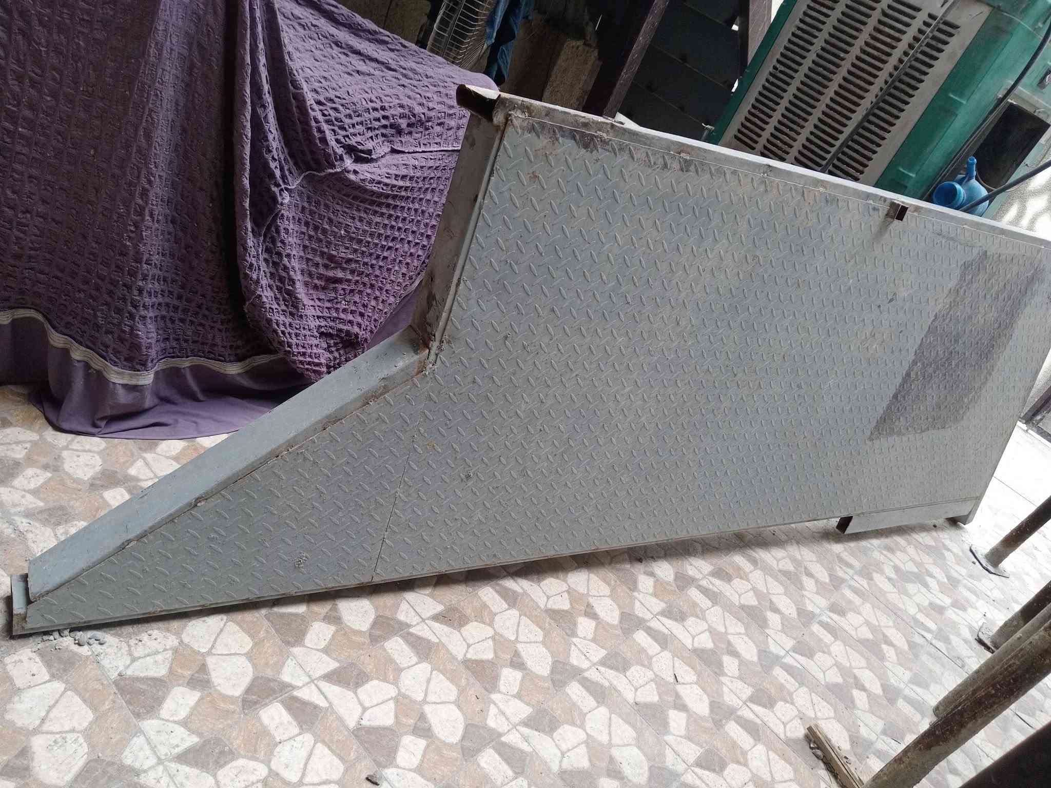 سلام عليكم عدي حديد ثقيل وشبابك اثنين وباب للبيع مكاني السيديه للاستفسار اتصال على الرقم
***********

سلام عليكم عدي حديد ثقيل وشبابك اثنين وباب للبيع مكاني السيديه للاستفسار اتصال على الرقم
