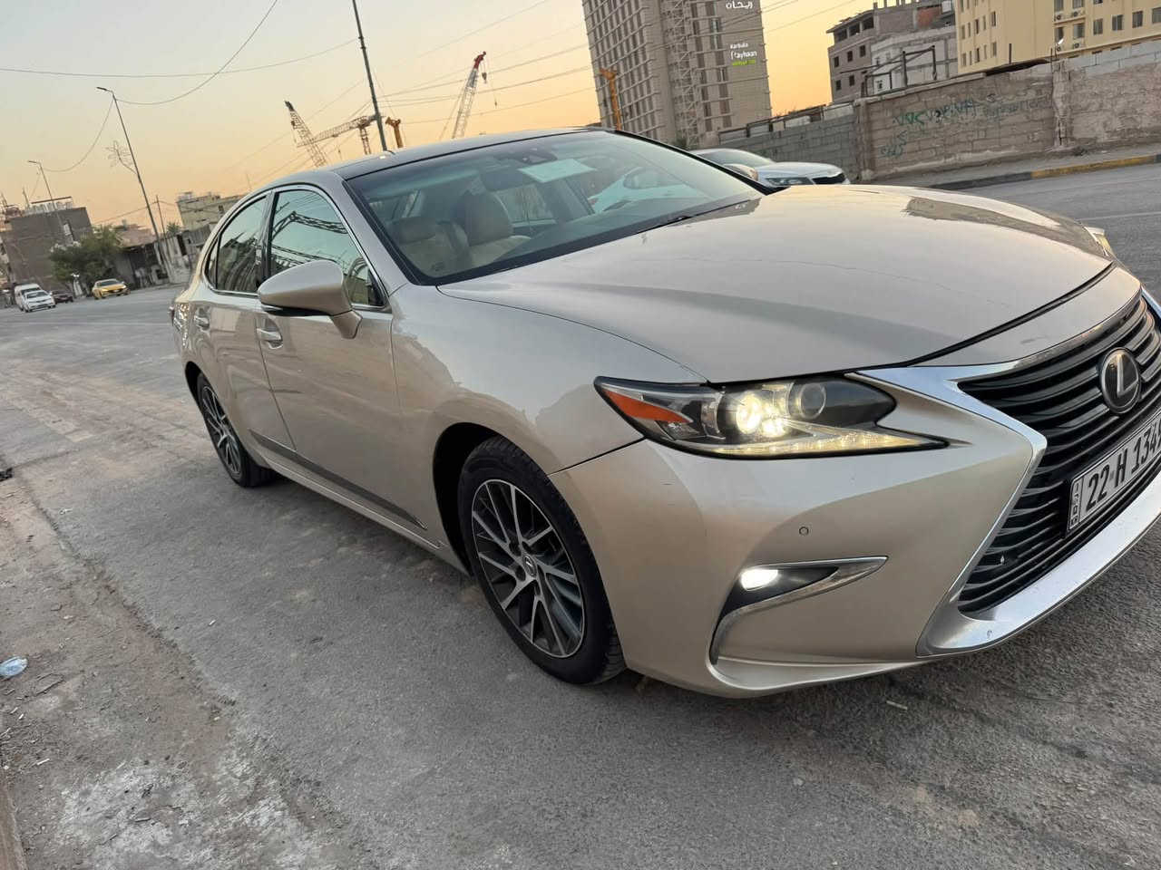 سلام عليكم
لكزز es350
2018

فول مواصفات 

وارد امريكي حادث صبغ بنيد فقط وبارد بل صندوك وجاملغ بدون ايرباك 

مكانه كربلاء 

***********

السعر180
