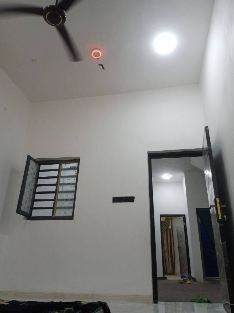 بيت للبيع مكان البصره طوبه ونخيله فراز الجامعة مساحه الارض 150 بناء طابوك جديد سعر 125
*********** البصرة, العراق
