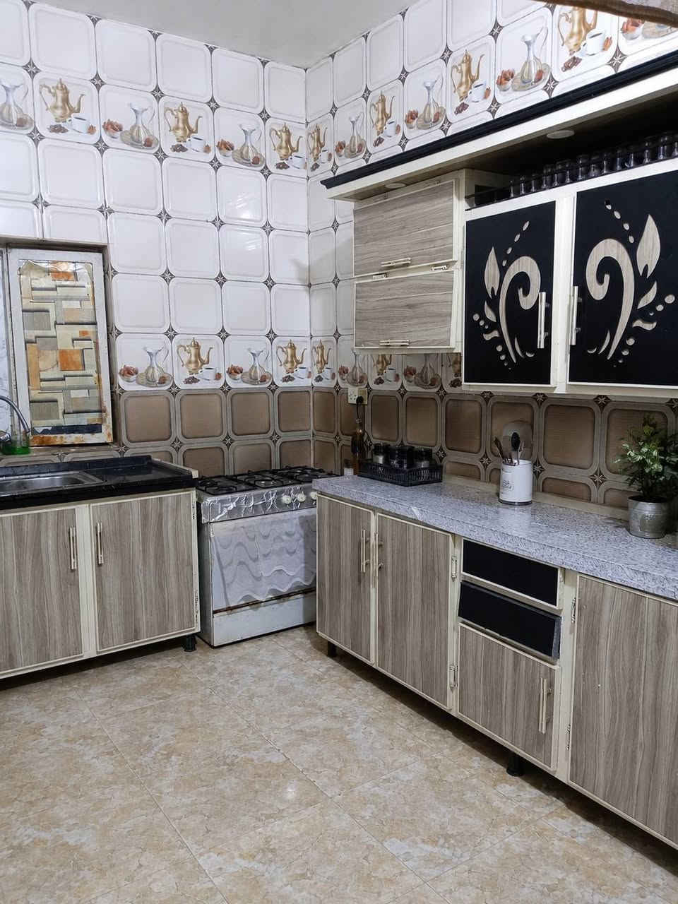 بيت لبيع حي الأمين البيت مساحته 125 يتكون البيت من+البيت ركن داخل شارع صيدليه العطاء الصفراء (مقابيل أسواق رئوف
غرفه نوم *
صاله"
استقبال *
ومطبخ *

لتواصل *********** يوجد واتساب
بيت لبيع حي الأمين البيت مساحته 125 يتكون البيت من+البيت ركن داخل شارع صيدليه العطاء الصفراء (مقابيل أسواق رئوف
