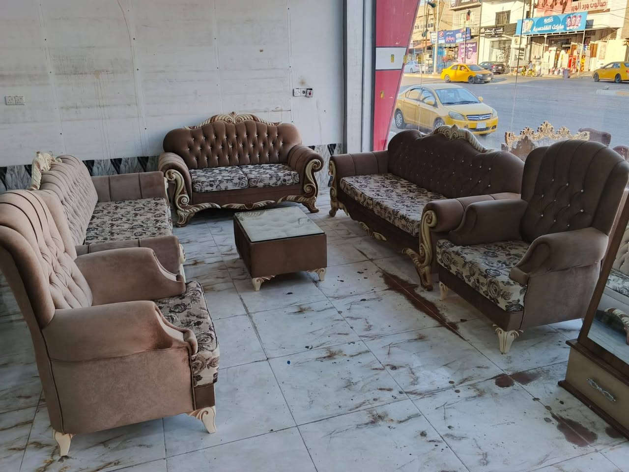 تخم ١٠ مقعد  
للاستفسار ***********

