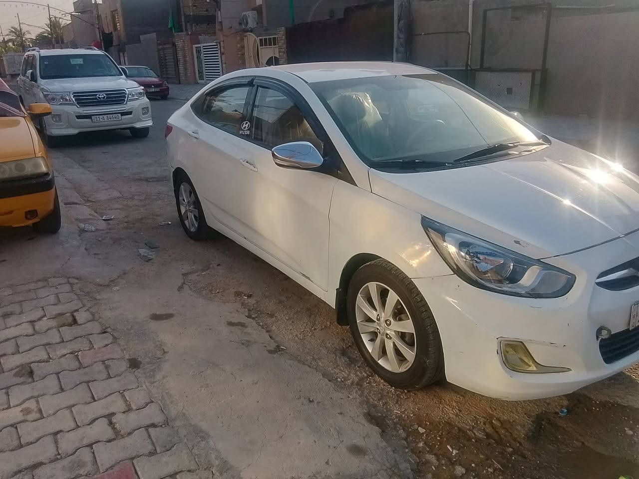 اسلام عليكم اكسنت خليجي موديل2012
رقم بغداد باسمي 
مكينة 1600دبل قطرة 
سونارهة موجود بل منشور 
السعر 82وبيها مجال 
مكان بغداد كماليه 
رقم الهاتف 
 ***********

***********
