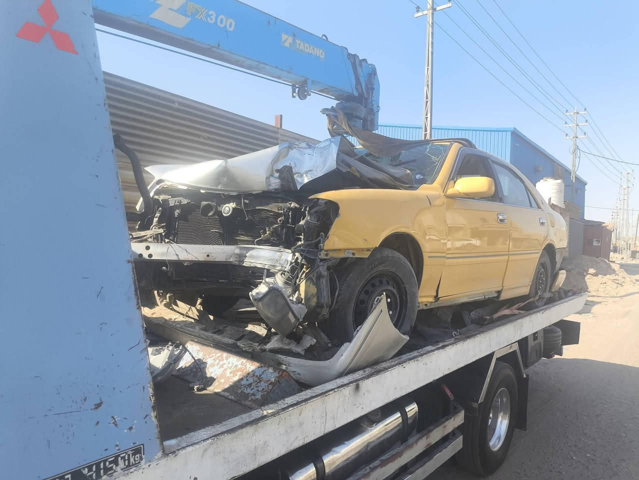 سلام عليكم ابيع ع حادثها بجم فقط 
ابيع كوم حديد انطي ارقامها وياها لكن كوم حديد 
مكينه وكير مابيها شي 
بصره ابي الخصيب 
***********
