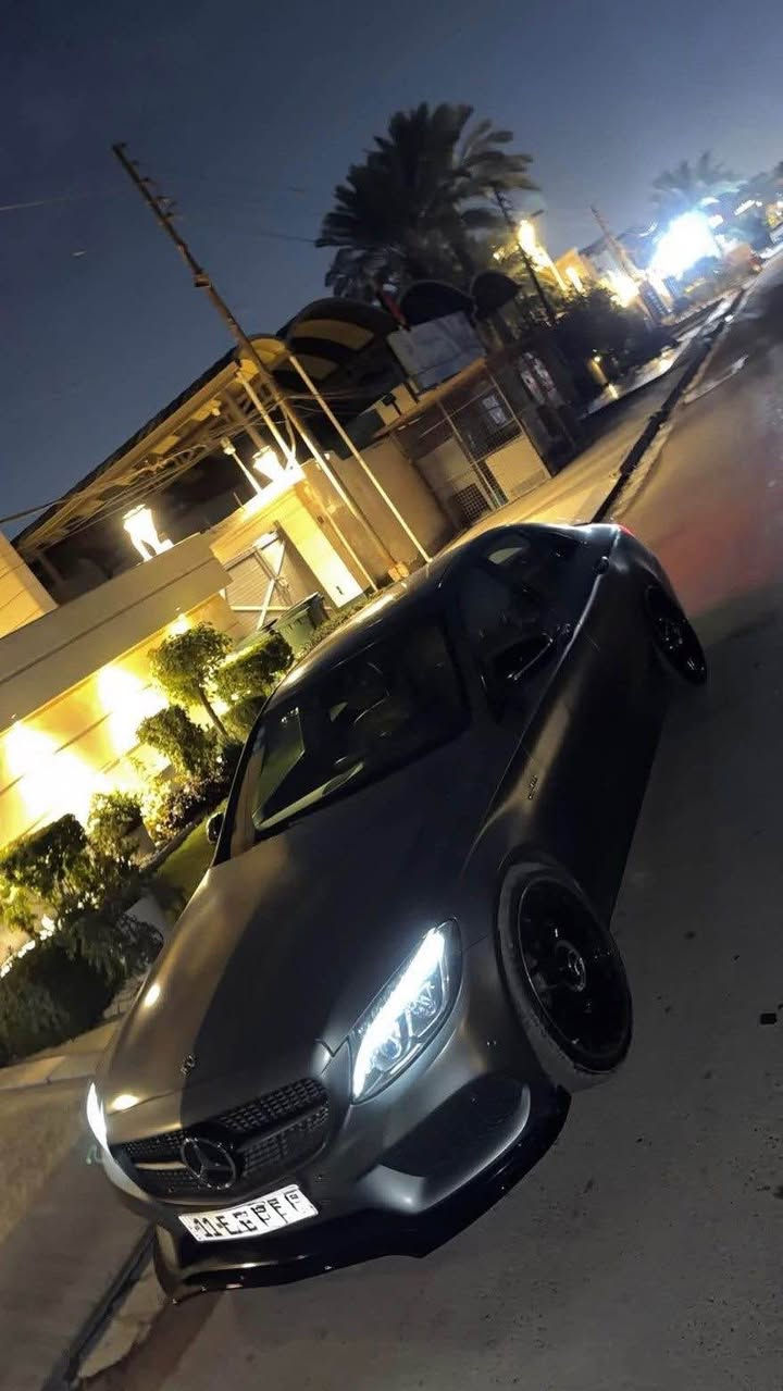السلام عليكم
قطعه نادره وخاصه طلب بيه  للبيع مارسدس c_class  c300 رقم بغداد بسمي السيارة طلب خاص لون او مواصفات السياره وارد كندي موديل 2018 السياره بيهة قطع كلير مثل مموضح بالسونار ماشية كلش قليل 118 كيلو متر مكينة 4 سلندر تيربو  السياره اعلى مواصفات 1/1 المواصفات المعروفه مال c300 الفول للاخير +طلب خاص الجكات بلادي واللون المميز طافي سياره جديده كلش مناقصه برغي ترايك وين متريد السعر 183 وبيه مجال مكان السياره بغداد حي الخضراء استفسار *********** بغداد, العراق
