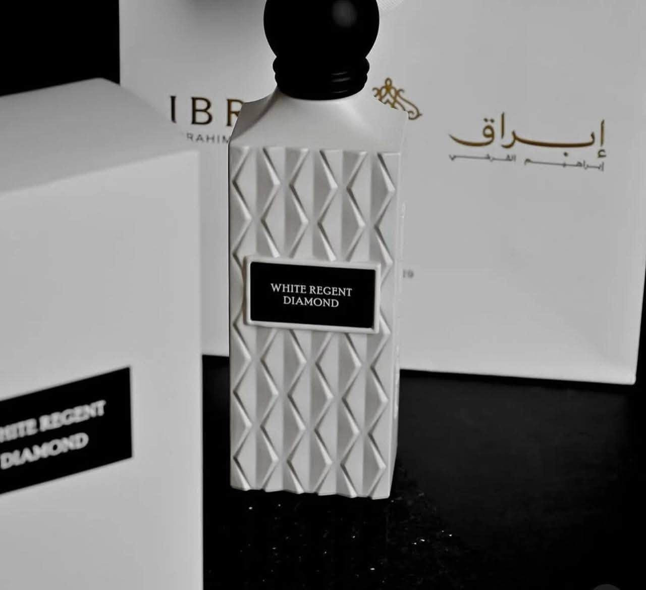 White Regent Diamond - إبراق

عطر راق يوحد بين نوتات الشاي الأسود، التين، الفيتيفر، والفانيلا، برائحة

كريمية جذابة وثبات قوي يدوم حتى 8 ساعات.
البديل:
يشبه Gris Charnel Extrait من BDK Parfums بنسبة كبيرة، لكن بسعر

أوفر وزجاجة أكبر.

حجم 200 مل 
سعر درزن ١٢ قطعه 110

https://t.me/ak3000a

رقم الحجز وتساب 
***********
