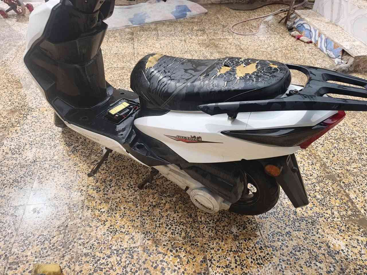 للبيع ب ٤٠٠
***********
