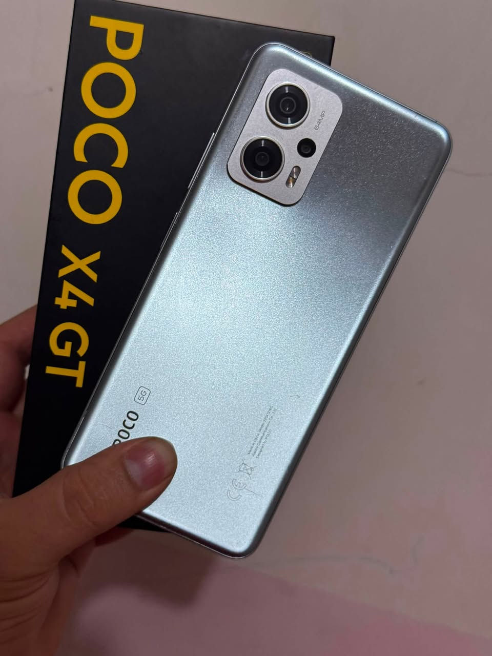 جهاز POCO  X4 GT
ذاكره 256 /يشغل ببجي 90فريم

إصدار 14 /ملحقاته كارتوه وشاحنه مالته اصليه 

(سعر 225 وبه مجال)

اتصال /***********
