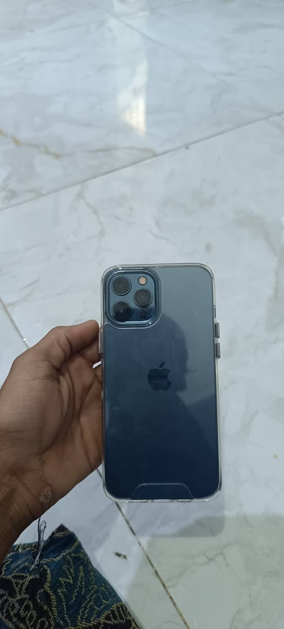 سلام عليكم 12برو ماكس ذاكره 256 بطاريه 89جهاز نضيف مبدل شاشه وبطاريه فيس ايدي متوقف وعدي السماعه بدلت الشاشه وتوقفت ولثانيه شغاله السعر 260قفل قفل مكاني بغداد حي البتول***********

نص مكتوب في الصور:
- ٣:٥٧
- حالة البطارية والشحن
- رسالة مهمة حول البطارية
- تعذر التحقق من أن بطارية هذا الـ iPhone بطارية أصلية من Apple، قد لا تكون التفاصيل دقيقة تماماً.
- لمعرفّة المزيد
- ٨٩٪
- الحد الأقصى للقدرة
- هذا قياس لقدرة البطارية مقارنة بقدرتها عندما كانت جديدة. قد تتسبب القدرة المنخفضة بتقليل ساعات الاستخدام بين عملية الشحن والأخرى.
- أقصى قدرة للأداء
- الـ iPhone غير قادر على تحديد عمر البطارية.
- شحن البطارية المحسن
- للحد من استنزاف عمر البطارية، يتعلم الـ iPhone من عادات الشحن اليومية، بحيث ينتظر ولا يتجاوز ٨٠٪ حتى يحين موعد حاجتك إلى استخدامه.