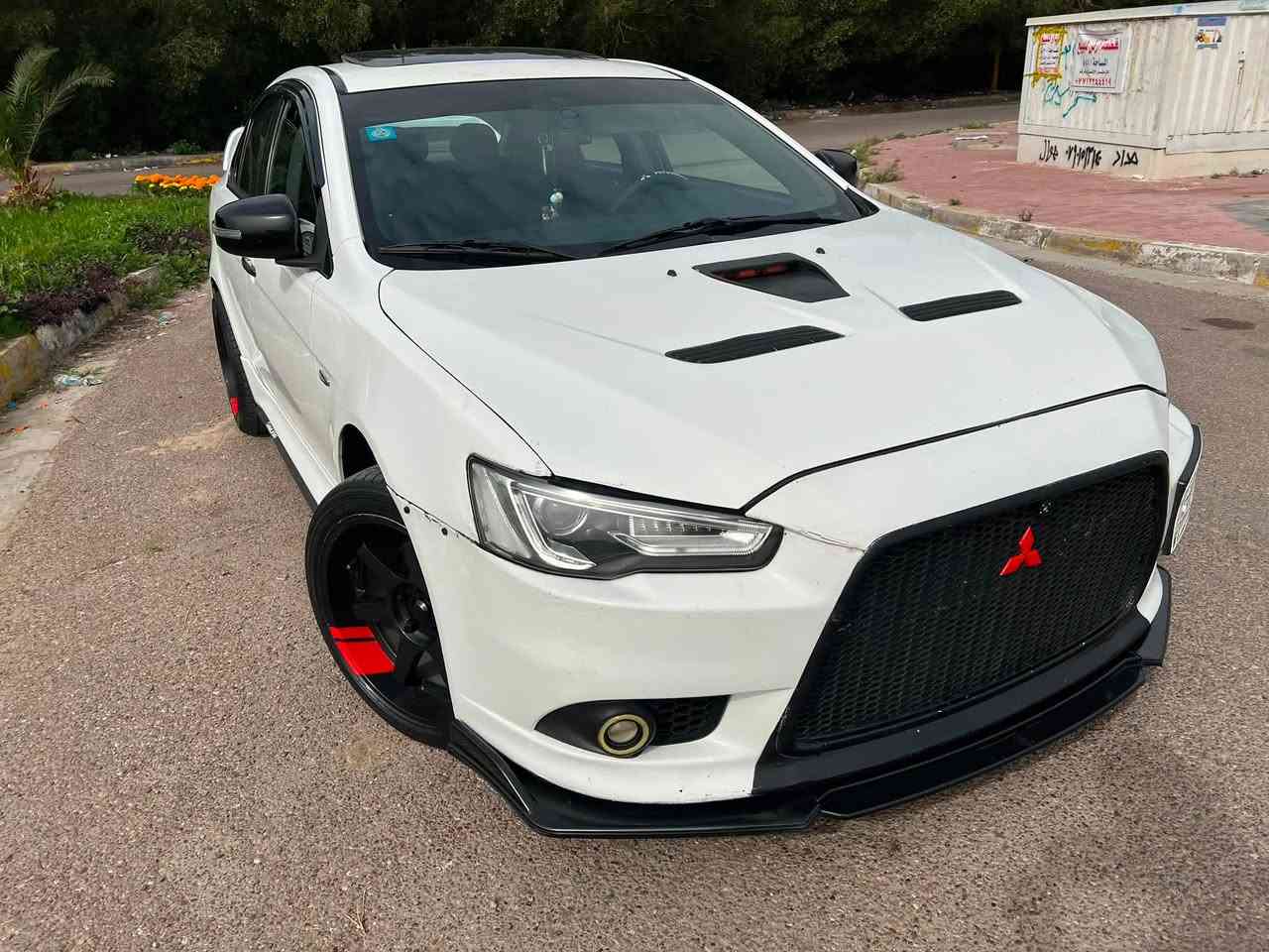 سلام عليكم
لانسر قرش للبيع موديل 2015 حادث جاملغ وبنيد 
فول مواصفات Gts عارضه 108 وبيه مجال مكاني بغداد الكرخ ***********
