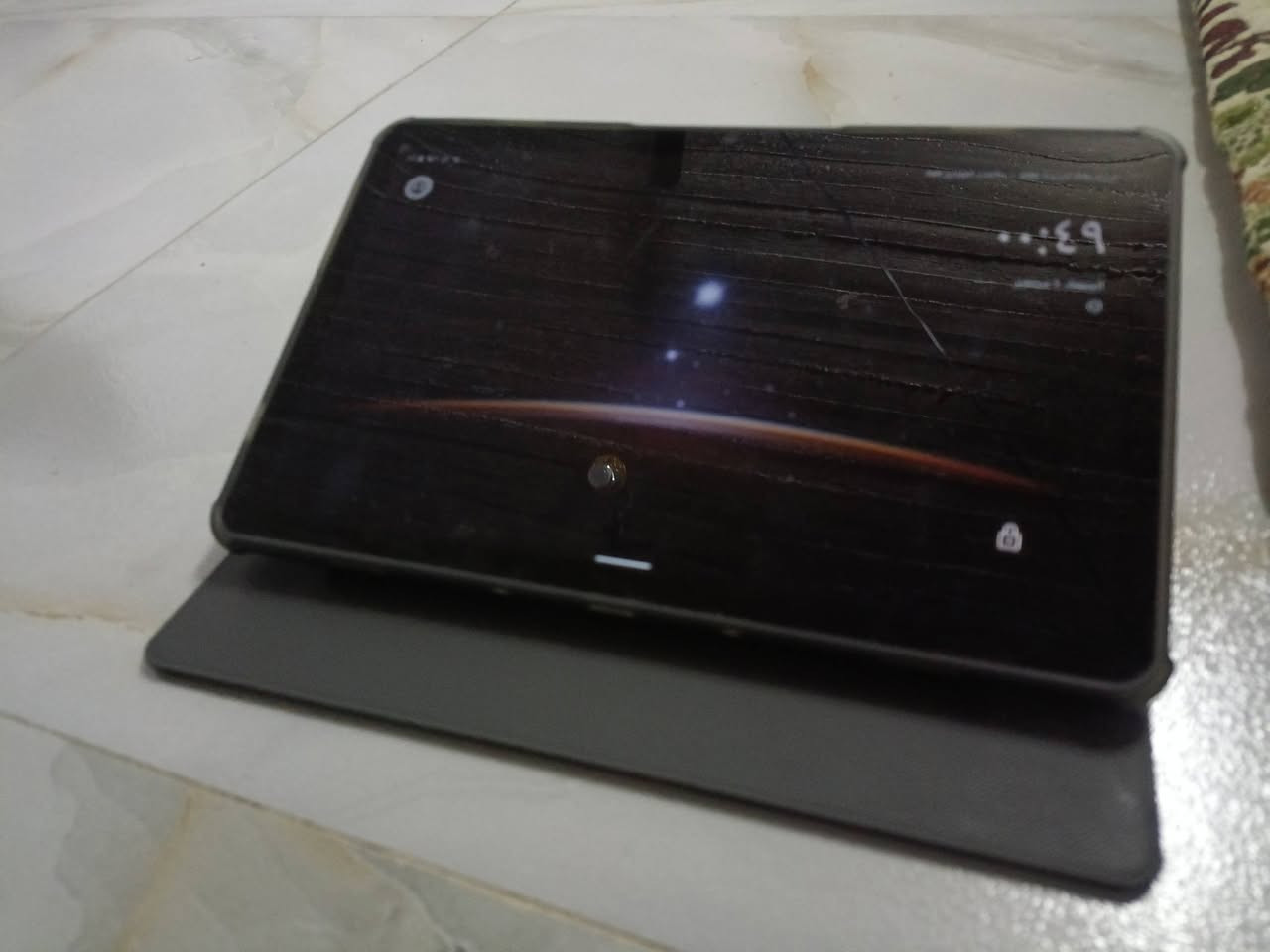 السلام عليكم

ايباد ultra s9  
فول مواصفات 
ذاكرة 256.   
ذاكرة عشوائية 8+8 RAM
بي اربع سماعات صوته DG
يدعم شريحتين سيم كارت   SIM1+SIM2
جهاز نظيف مستخدم اقل الشهر بعدة جديد
السعر: 275.000 وبي مجال بسيط 
اذا عندك جهاز نظيف مراوس هم نتراهم

للتواصل: ***********
